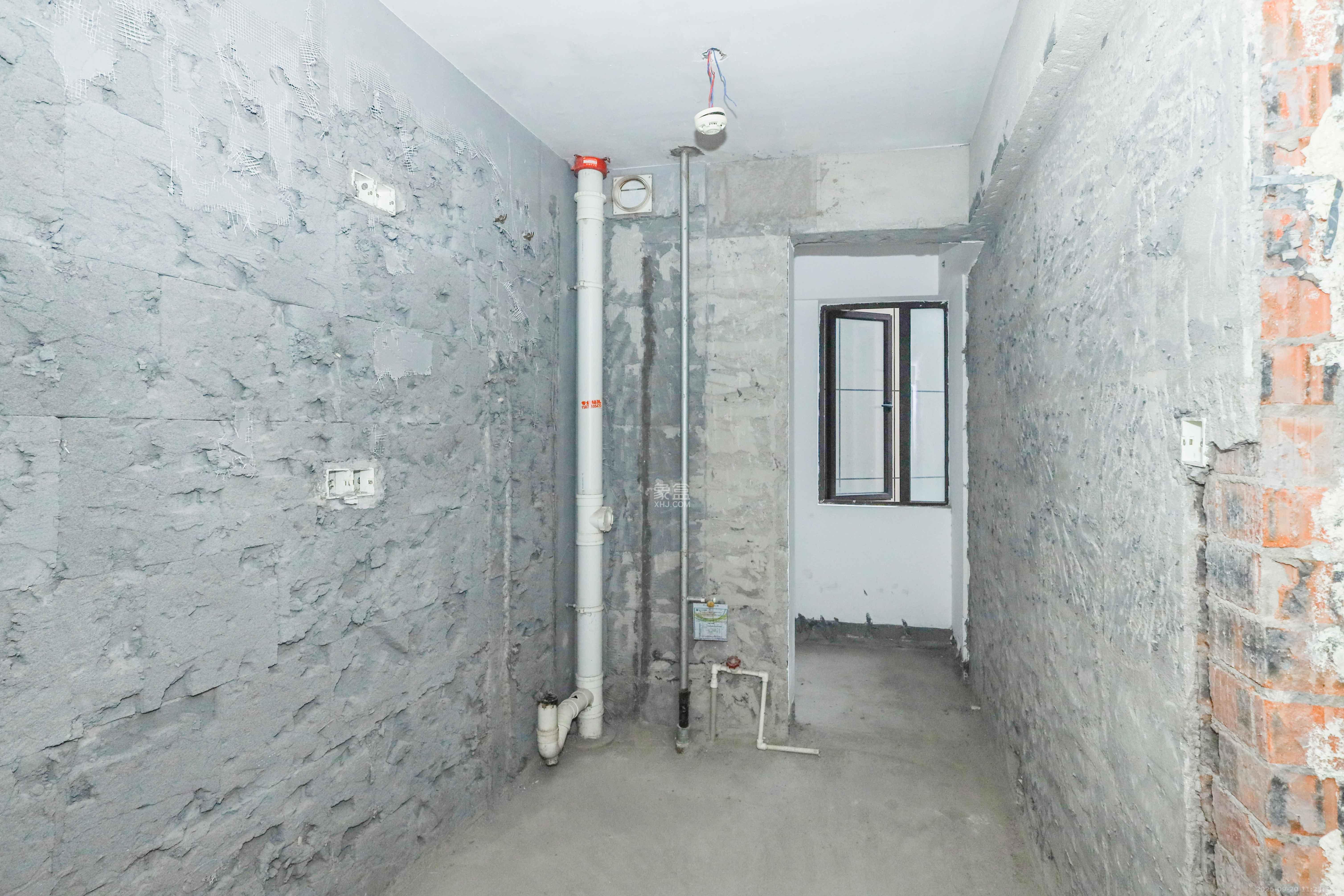 中国铁建梅溪青秀二期  4室2厅2卫    158.0万厨房