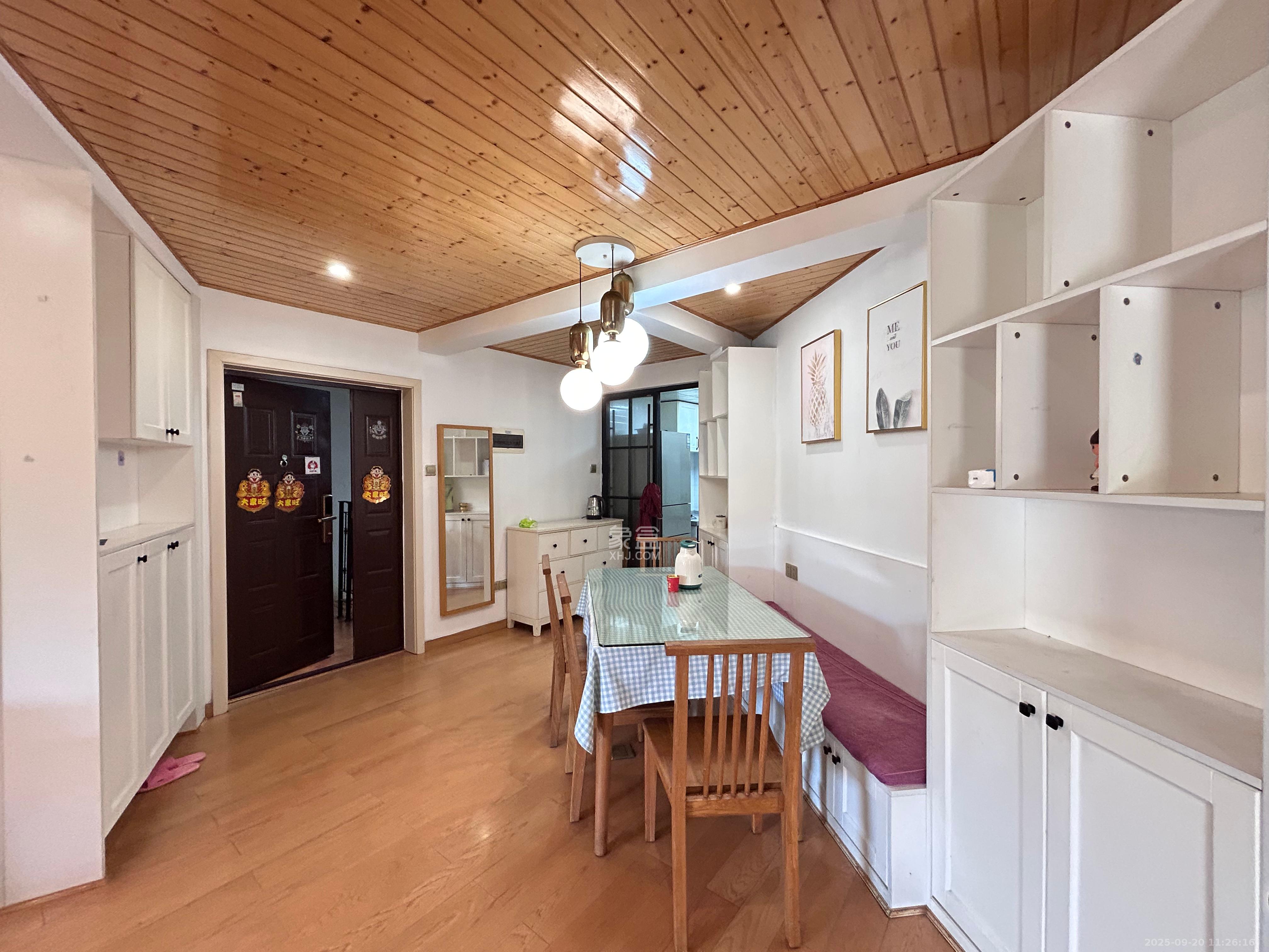 郡原居里 3室2厅1卫 2100.0元/月 郡原居里 3室2厅1卫 2100.0元/月室内图