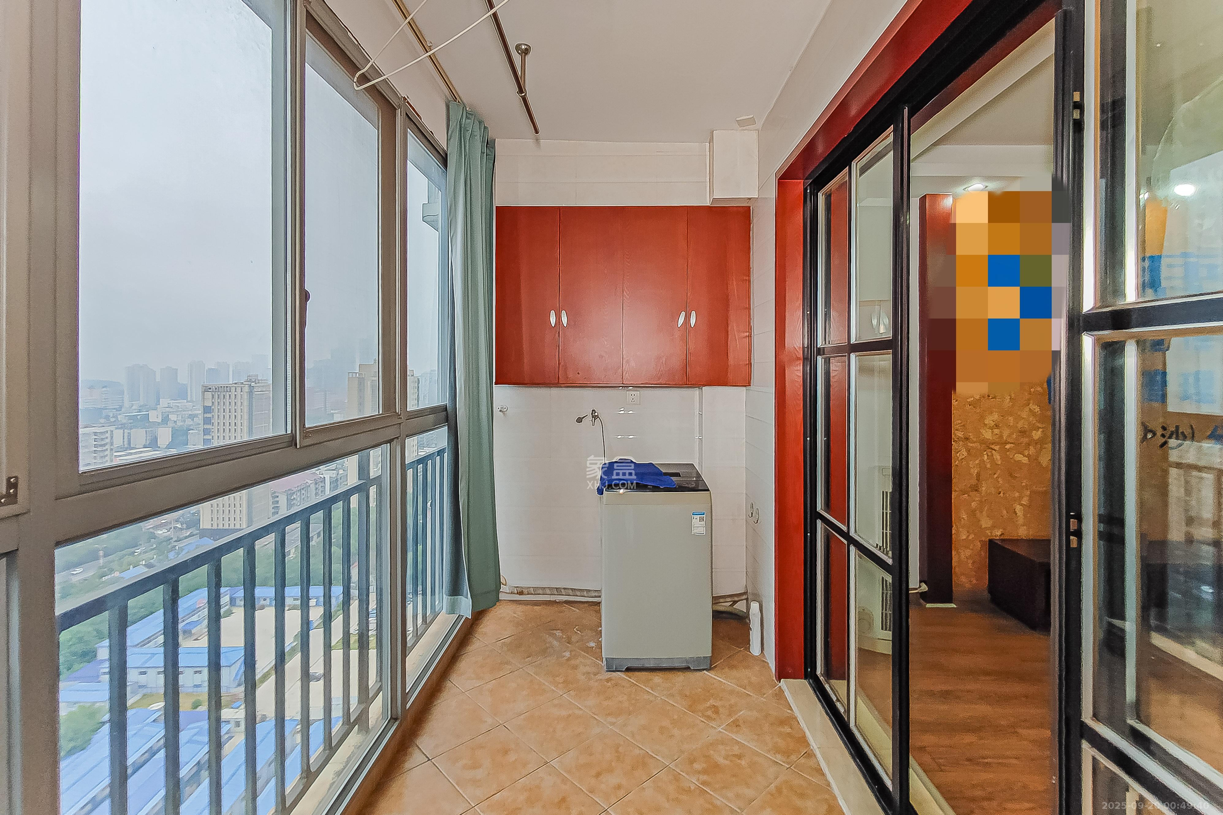 友阿光大大厦 3室2厅2卫 122.0万 友阿光大大厦 3室2厅2卫 122.0万阳台