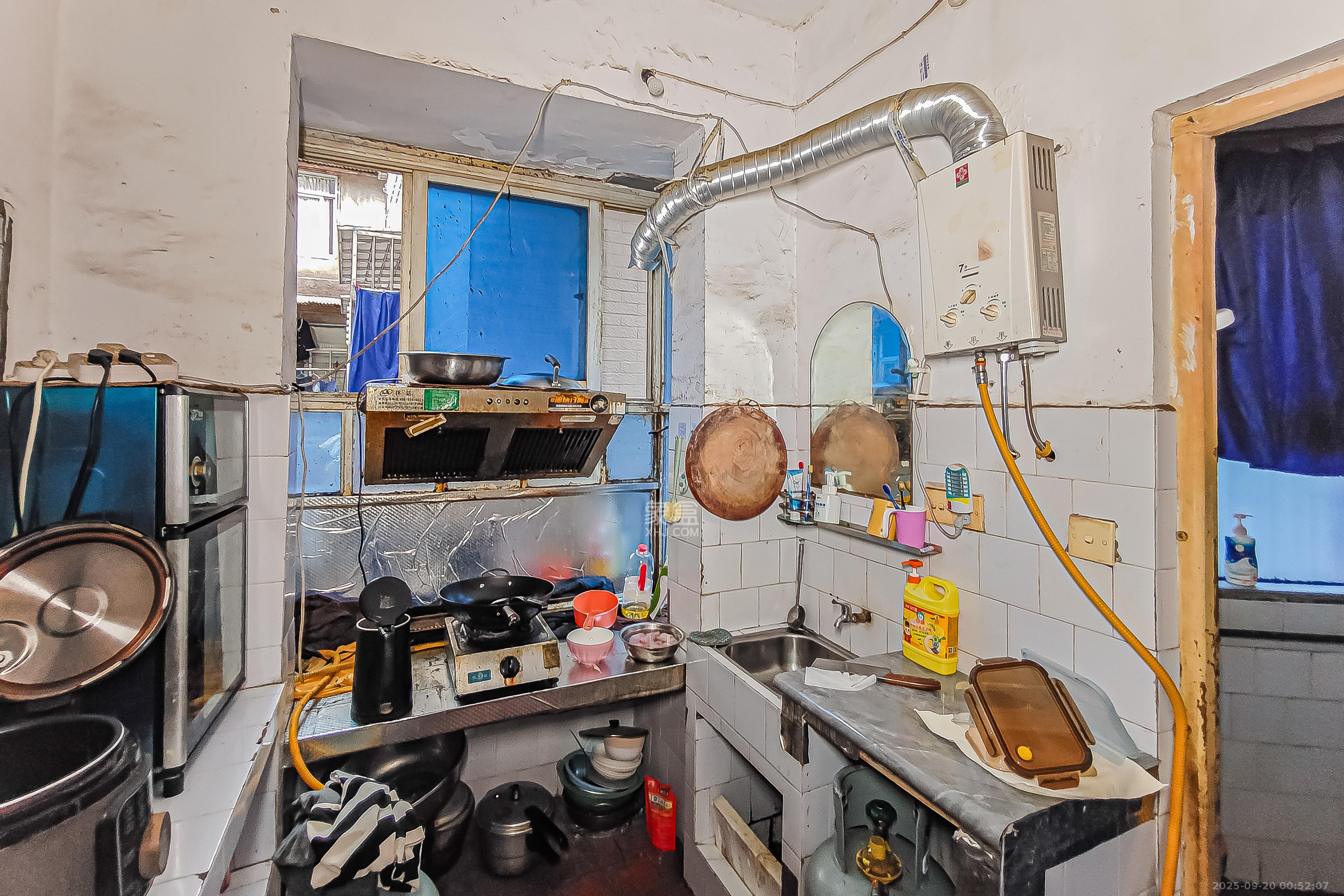 南沙井散盘  4室2厅2卫    120.8万厨房