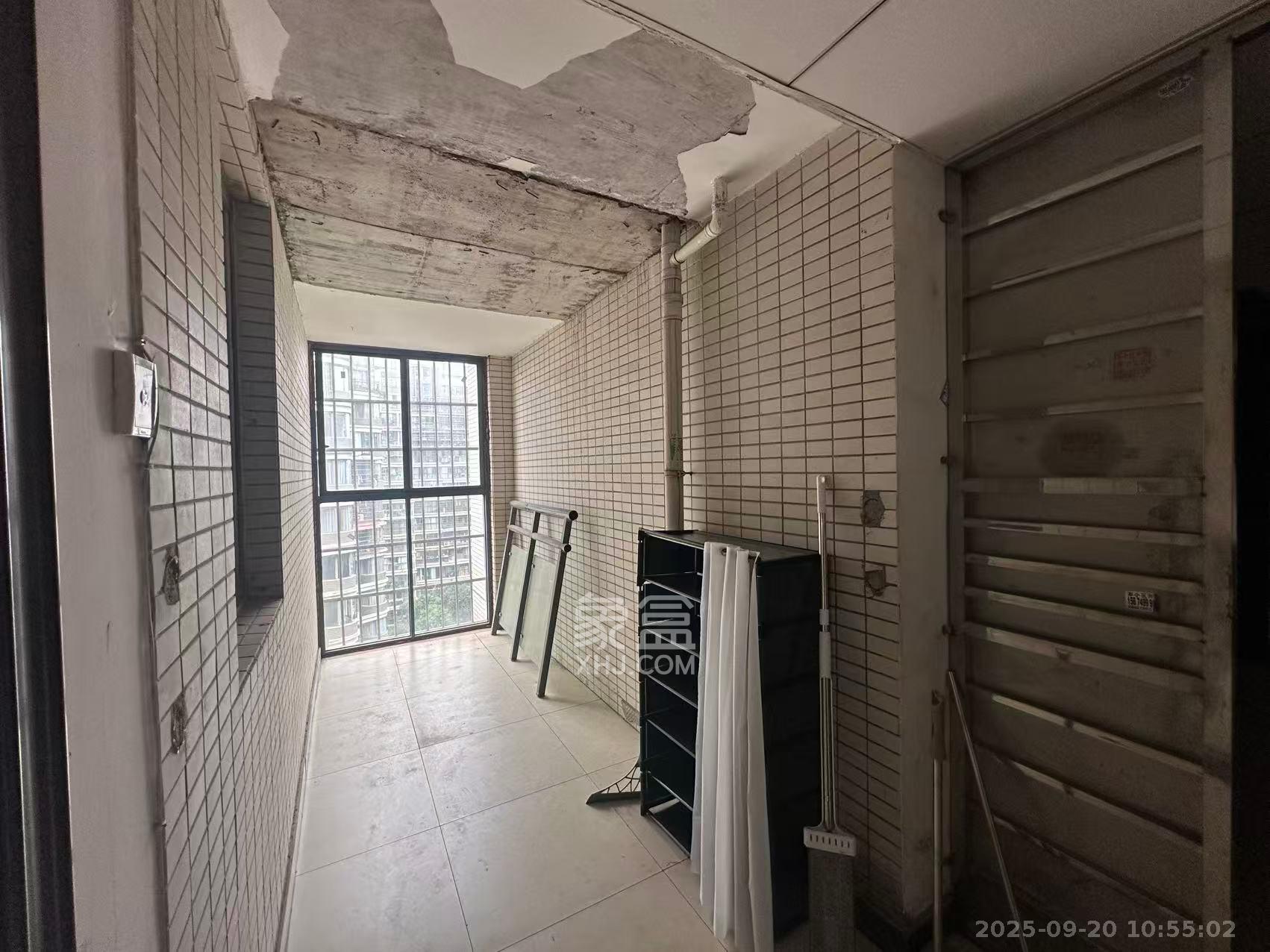 西城龙庭 3室2厅1卫 2400.0元/月 西城龙庭 3室2厅1卫 2400.0元/月室内图