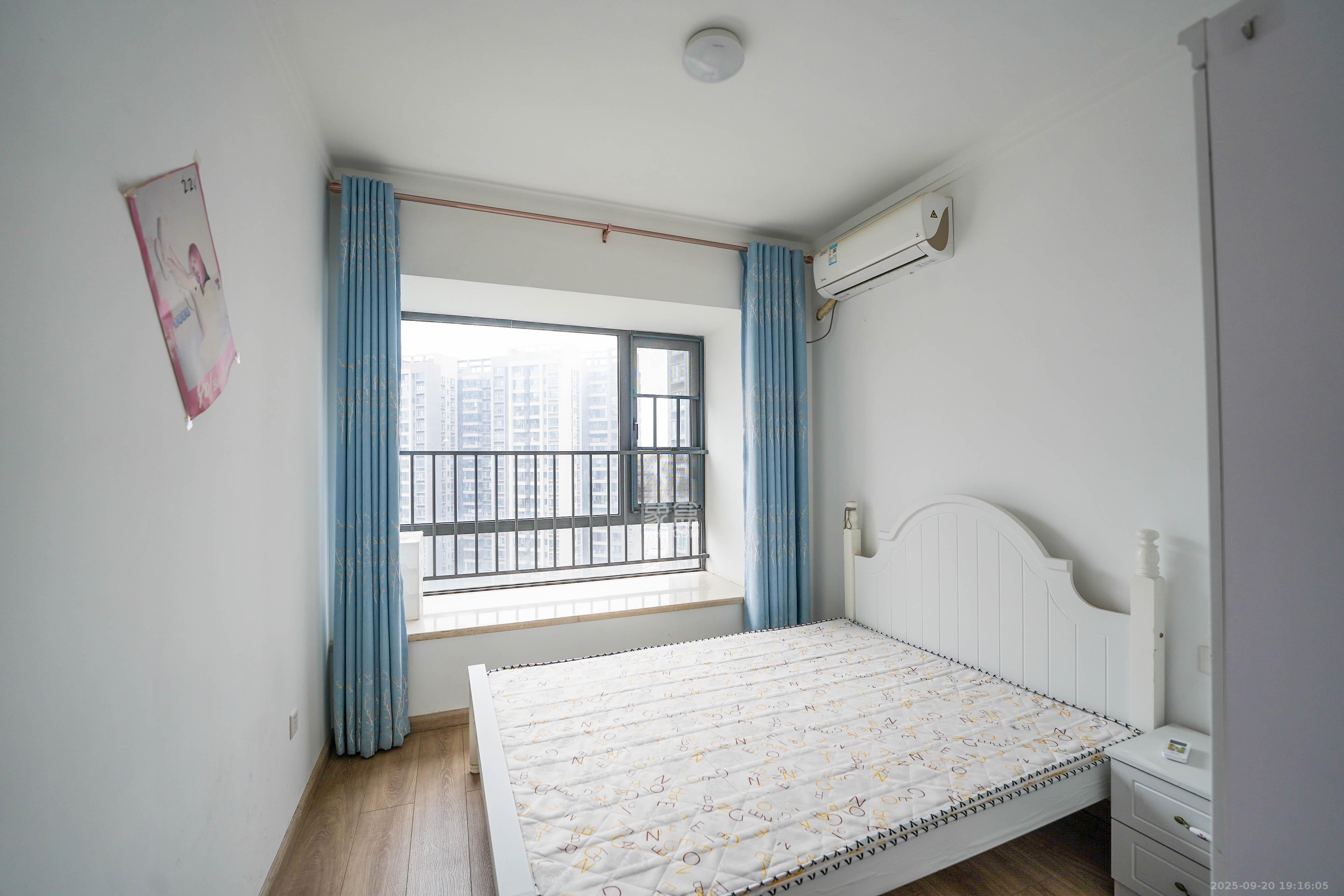 汇金城/嘉华城（二期、三期）  4室2厅2卫    145.0万卧室