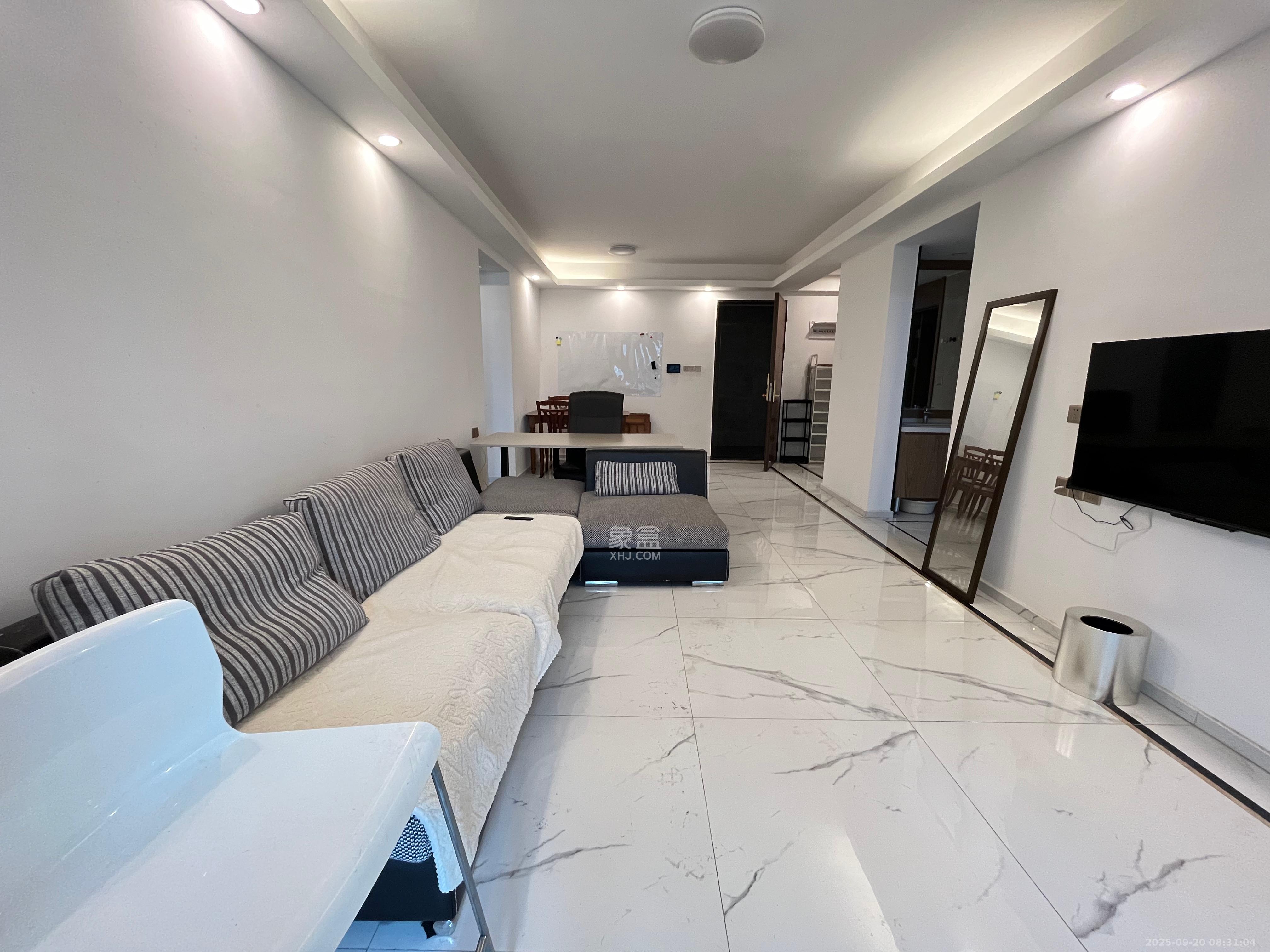 中海阅江府 3室2厅2卫 3800.0元/月 中海阅江府 3室2厅2卫 3800.0元/月室内图