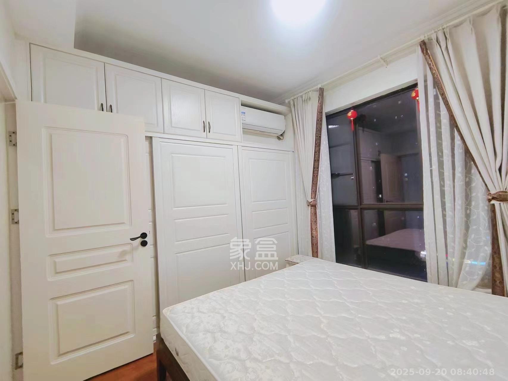 保利西海岸A区  4室2厅2卫    5000.0元/月室内图