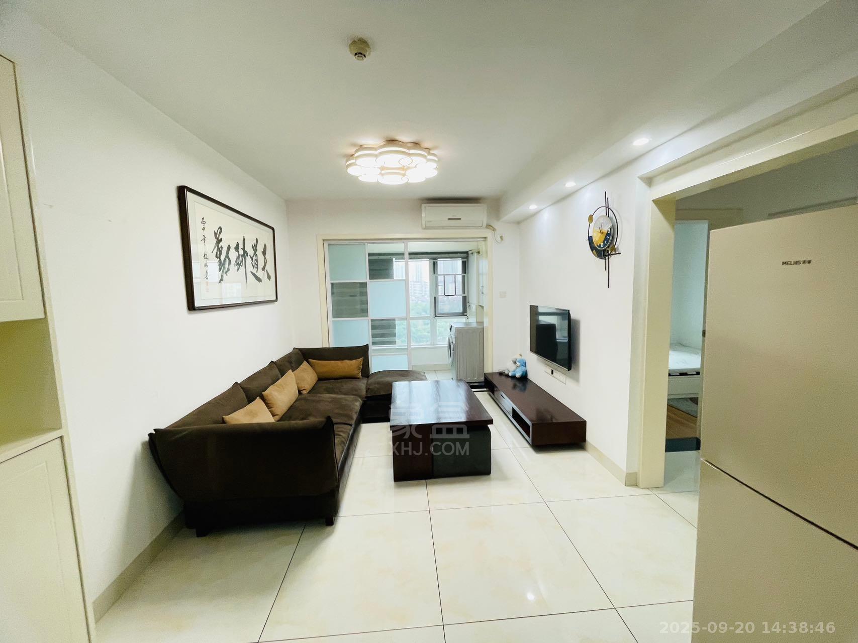 美的城三期 2室2厅1卫 1600.0元/月 美的城三期 2室2厅1卫 1600.0元/月室内图