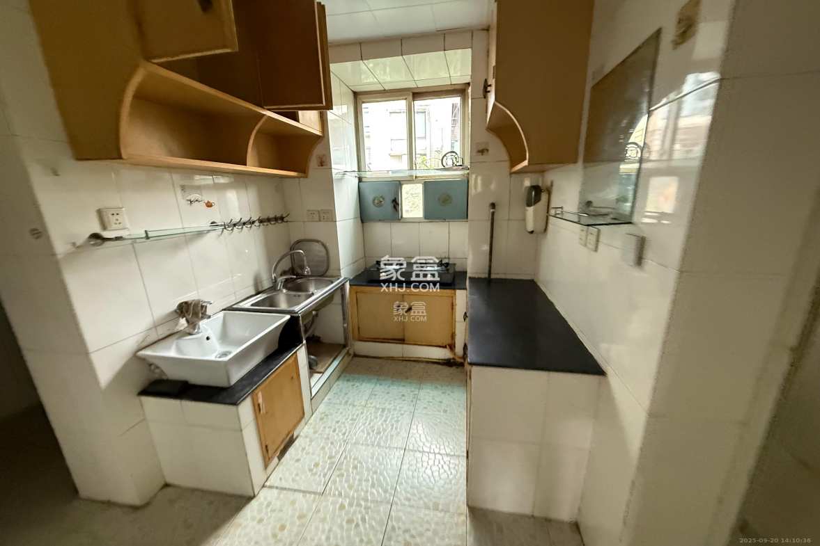 长监宿舍 2室1厅1卫 1500.0元/月 长监宿舍 2室1厅1卫 1500.0元/月室内图