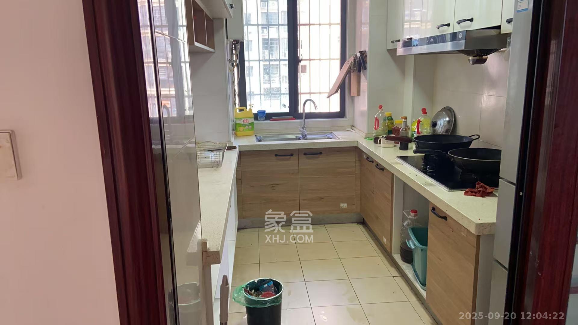 佳美紫郡 3室1厅2卫 1700.0元/月 佳美紫郡 3室1厅2卫 1700.0元/月室内图