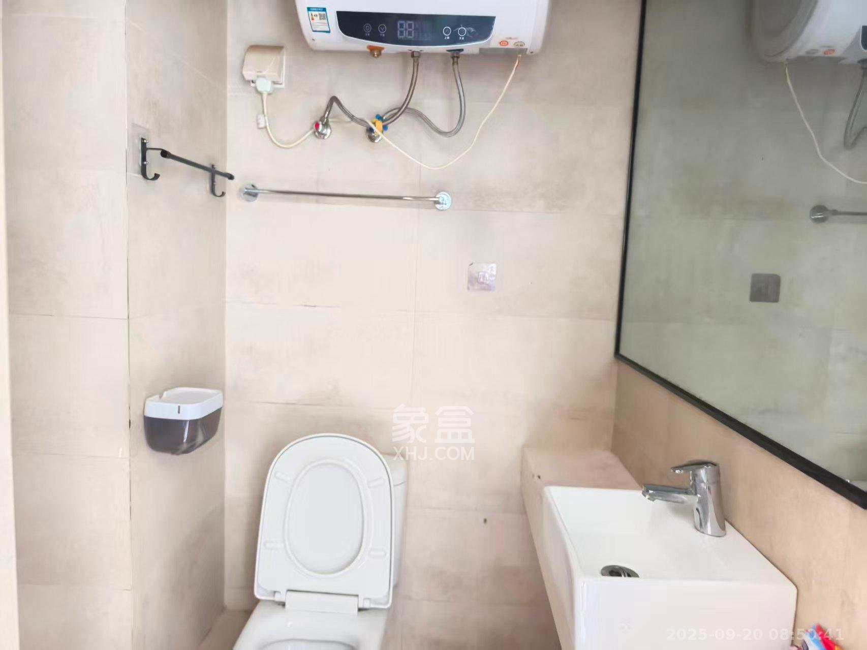 兰亭湾畔 1室1厅1卫 900.0元/月 兰亭湾畔 1室1厅1卫 900.0元/月室内图