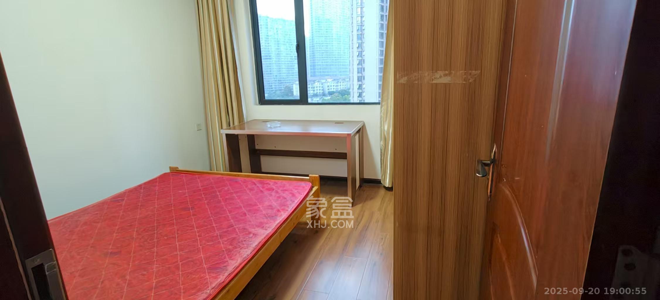 中建梅溪湖中心  4室2厅2卫   3800.00元/月室内图