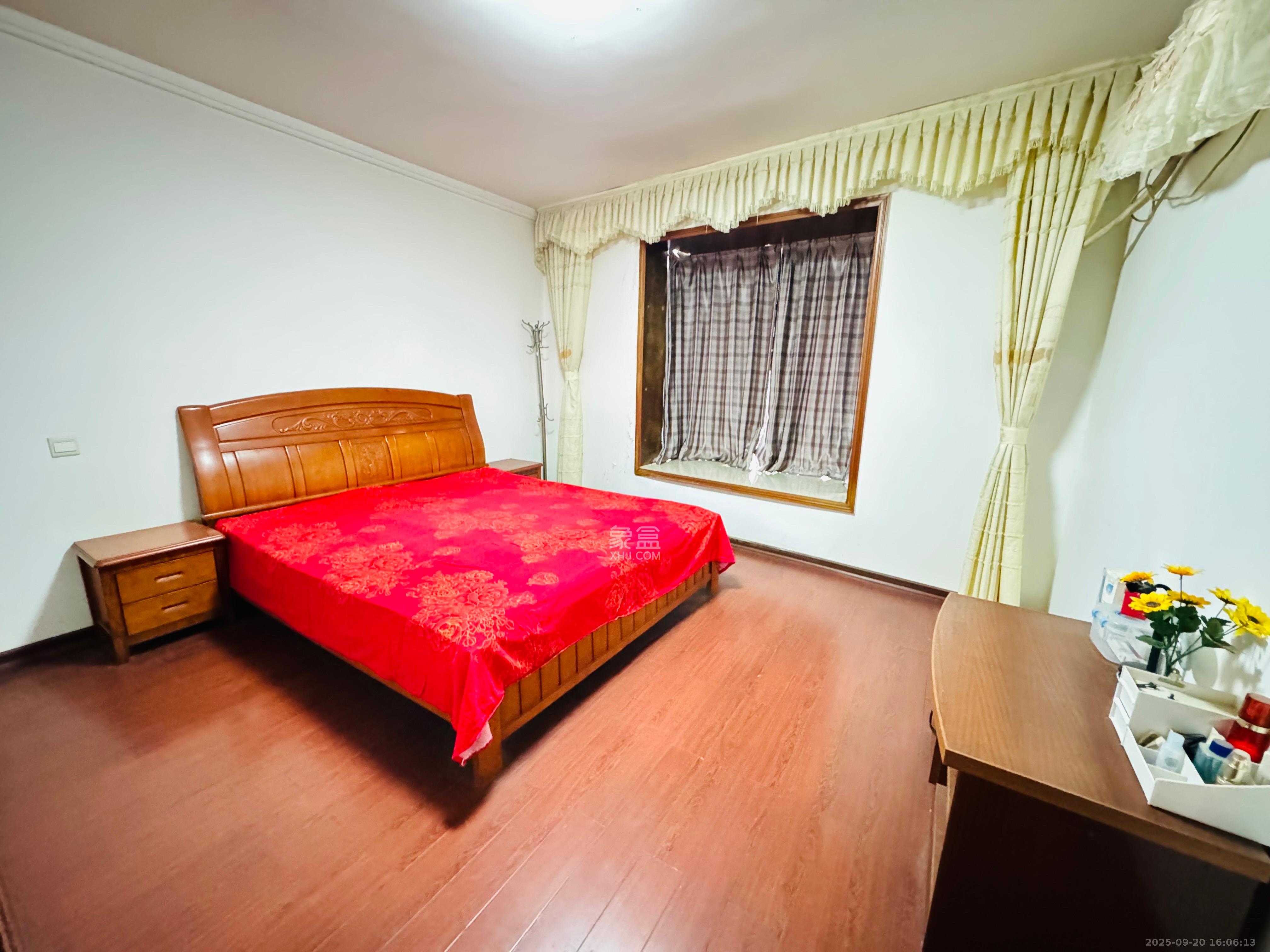 槽坊垅小区 3室2厅1卫 2400.0元/月 槽坊垅小区 3室2厅1卫 2400.0元/月室内图