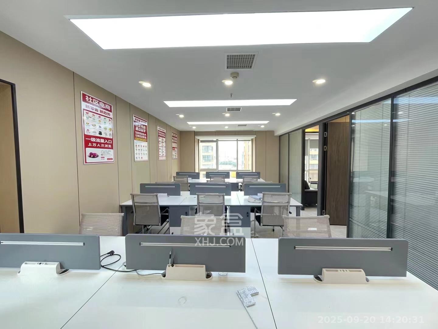 德思勤城市广场（宝格丽公寓）  2室1厅1卫   6000.00元/月室内图