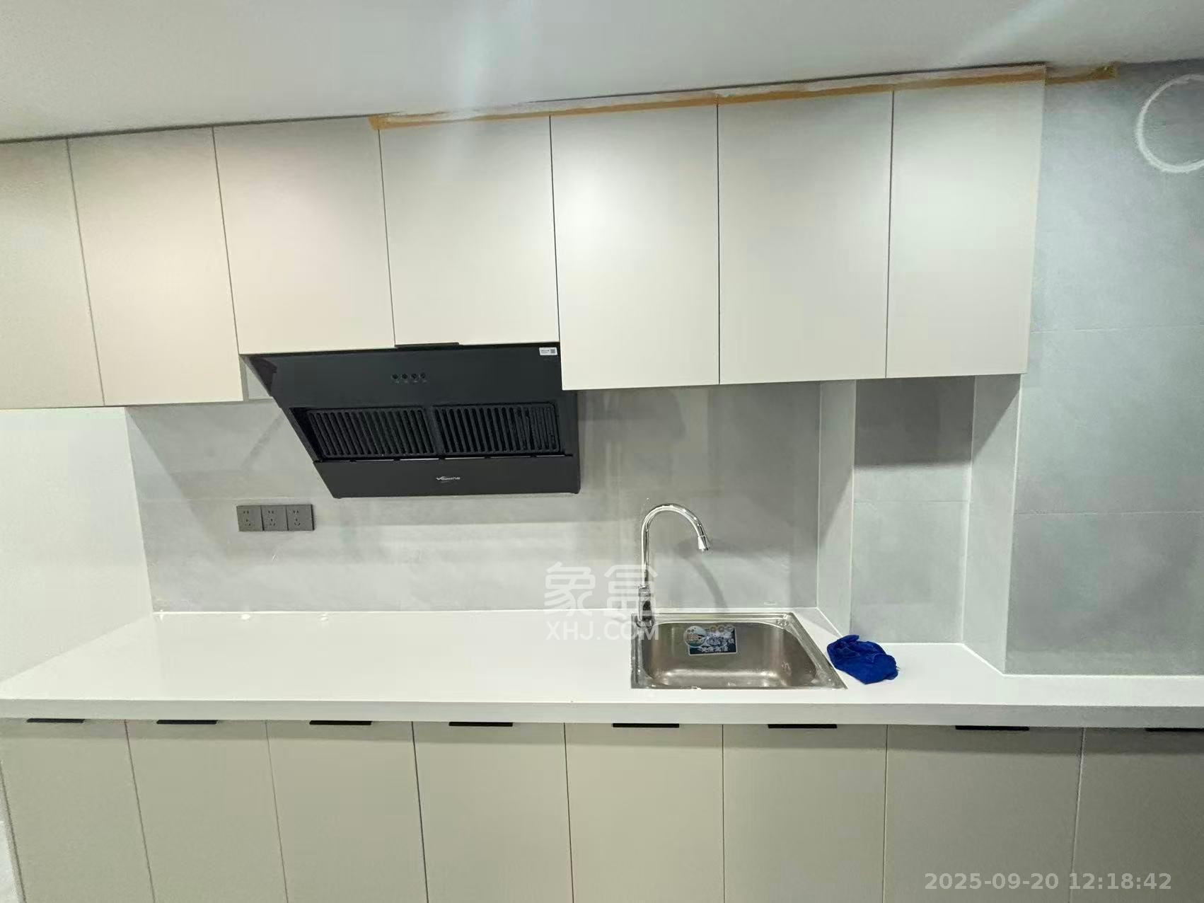 裕天国际商汇中心  2室1厅1卫    2300.0元/月室内图