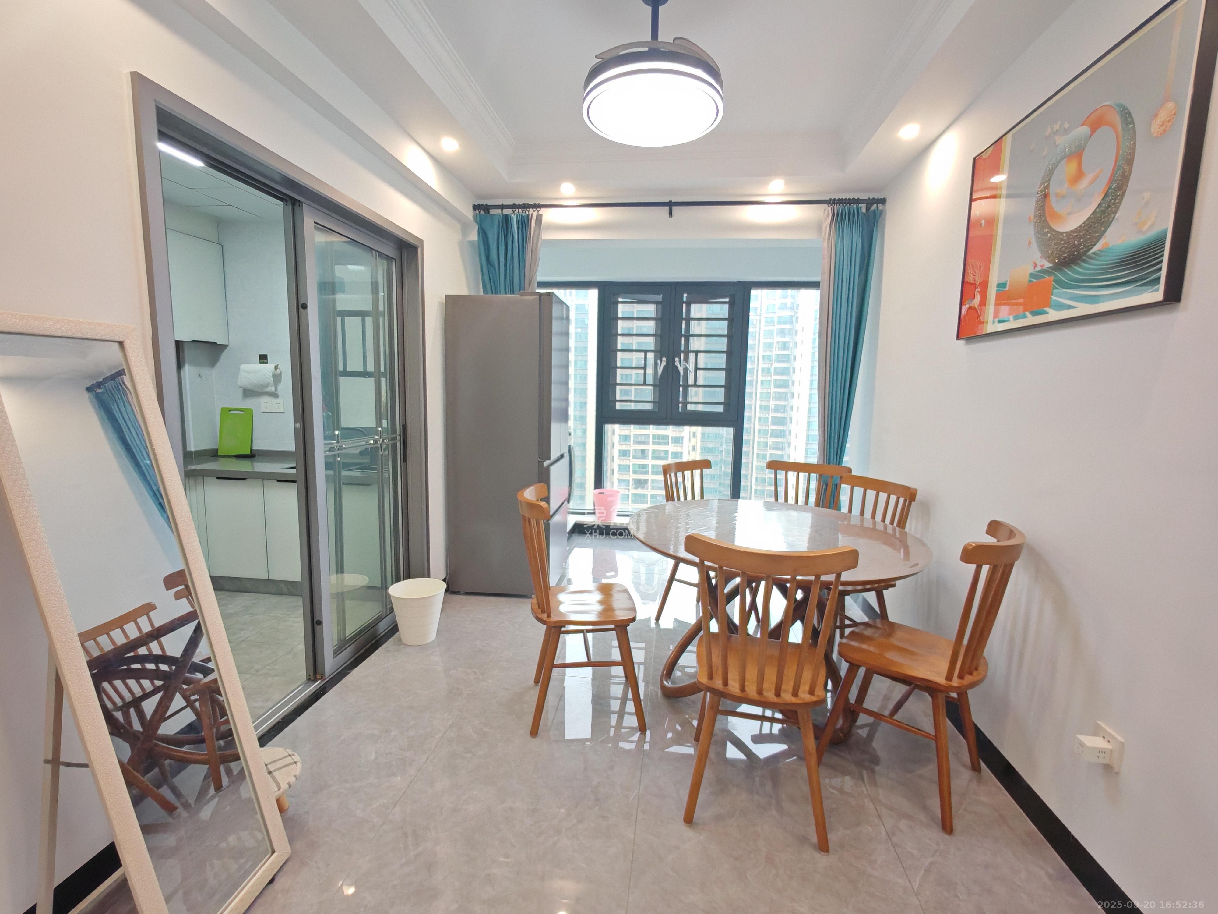 中建悦和城  4室2厅2卫    3000.0元/月室内图