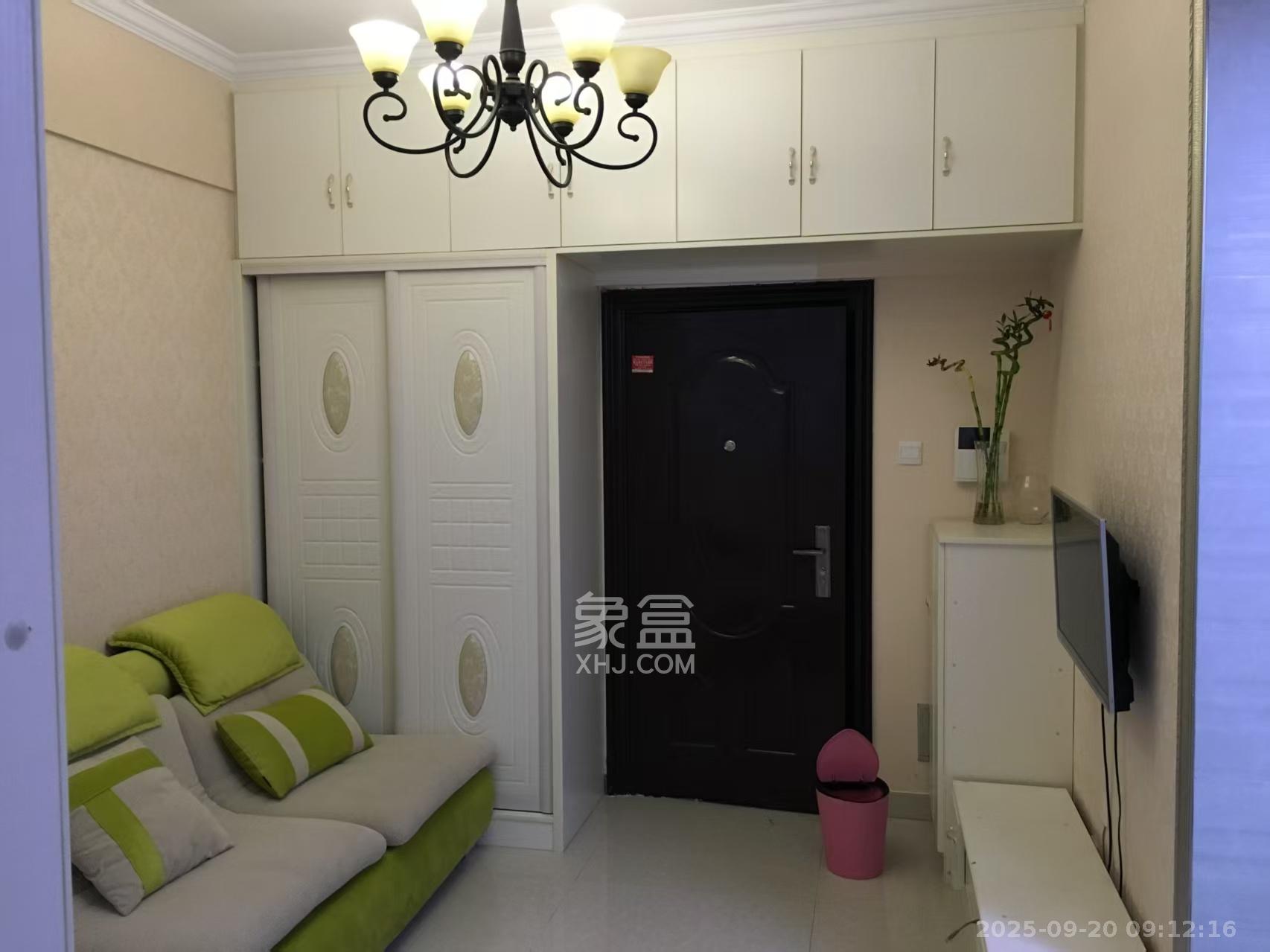 爵士湘  1室1厅1卫    1300.0元/月 爵士湘  1室1厅1卫    1300.0元/月