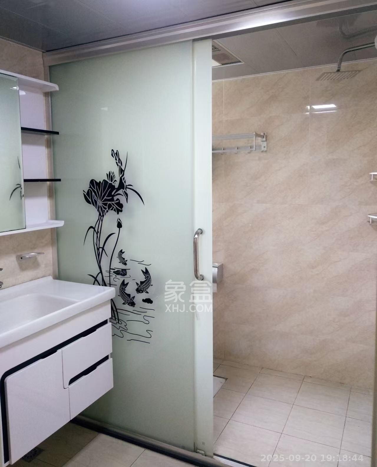 中国铁建梅溪青秀一期 3室2厅1卫 2200.0元/月 中国铁建梅溪青秀一期 3室2厅1卫 2200.0元/月室内图