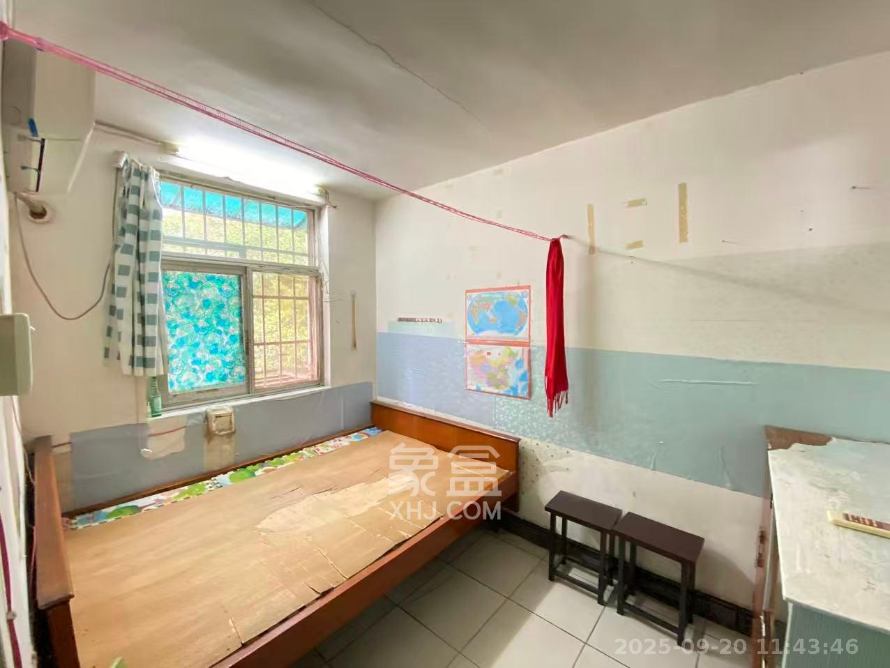 红旗区二片  2室1厅1卫    1200.0元/月室内图