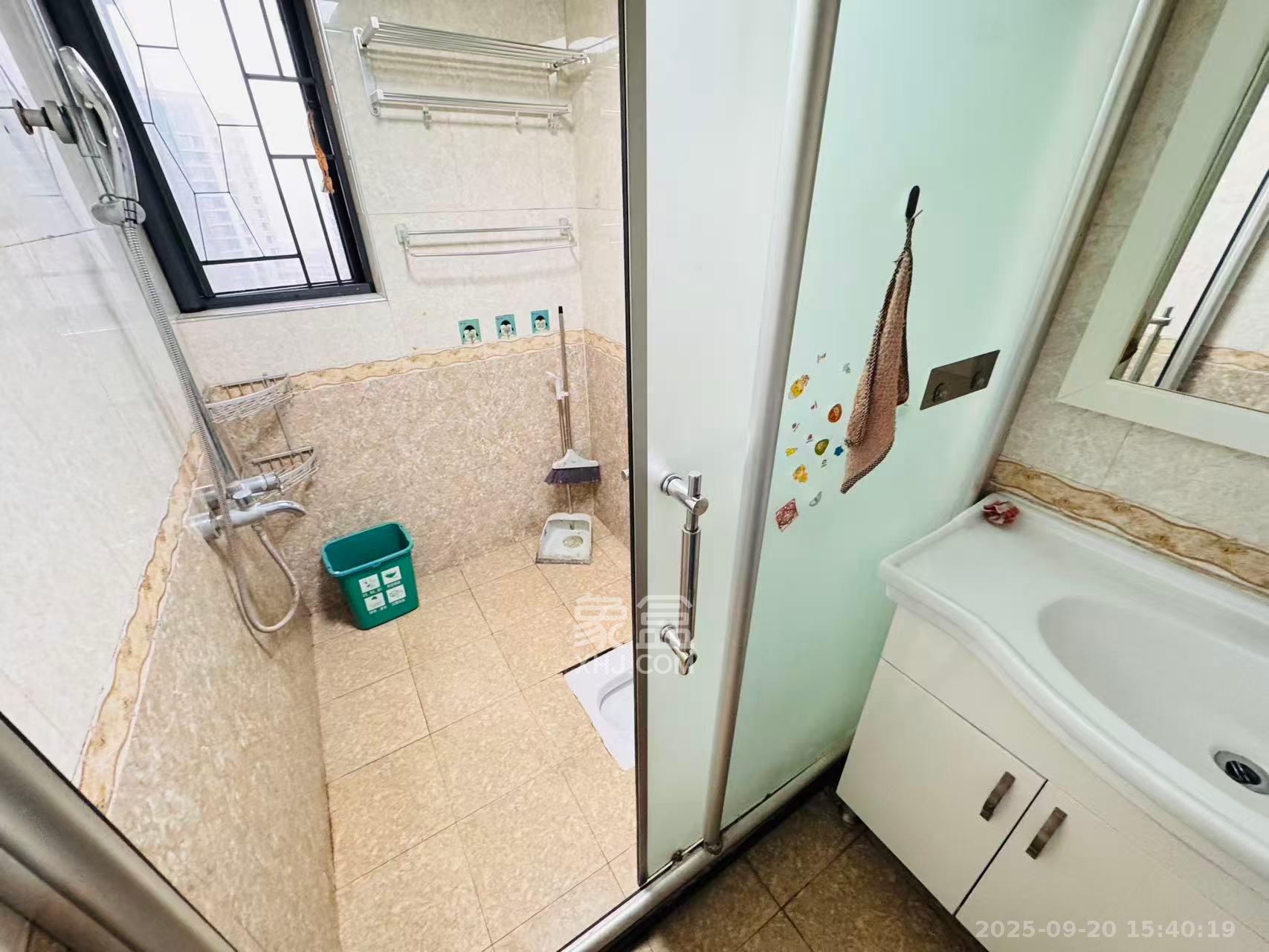 保利麓谷林语B区  3室2厅2卫    2600.0元/月 保利麓谷林语B区  3室2厅2卫    2600.0元/月室内图