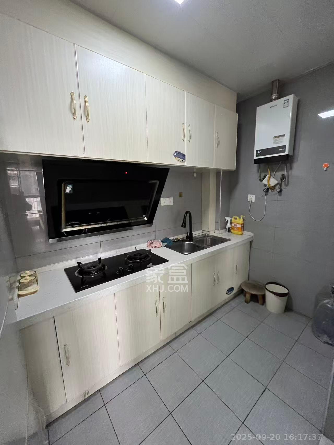 朝正美苑  2室1厅1卫    2300.0元/月室内图