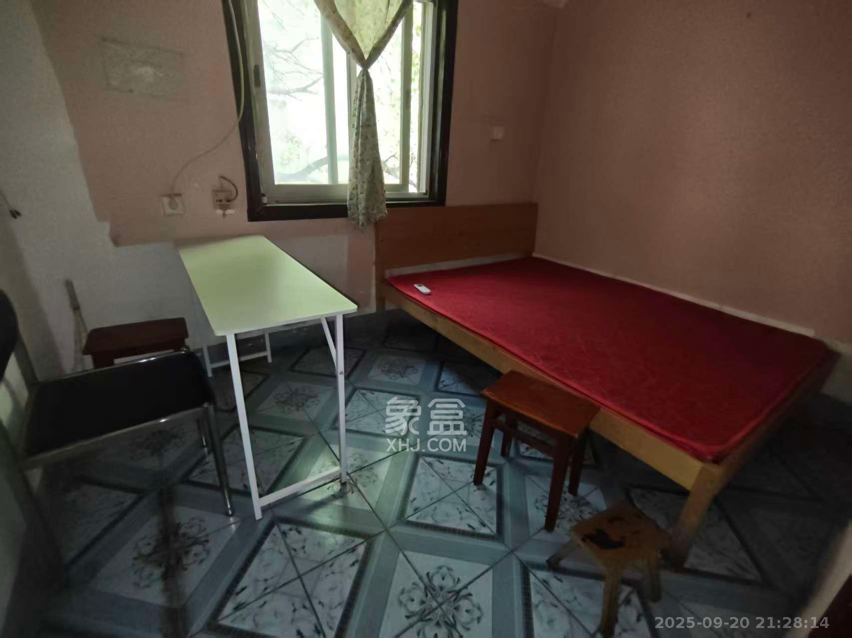 文艺新村 1室0厅0卫 1300.0元/月 文艺新村 1室0厅0卫 1300.0元/月室内图