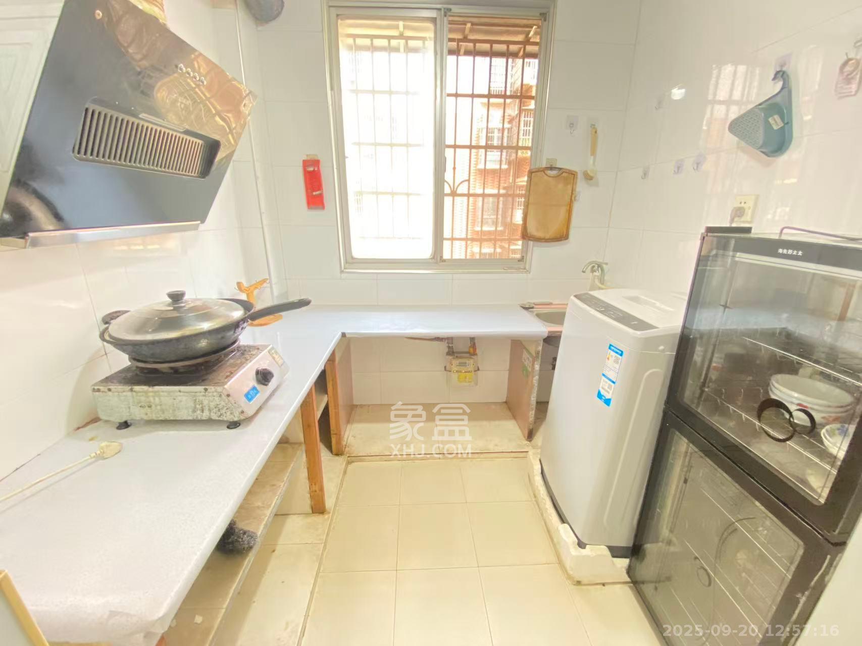 西龙苑安置小区(西垅苑小区) 2室1厅1卫 1400.0元/月 西龙苑安置小区(西垅苑小区) 2室1厅1卫 1400.0元/月室内图