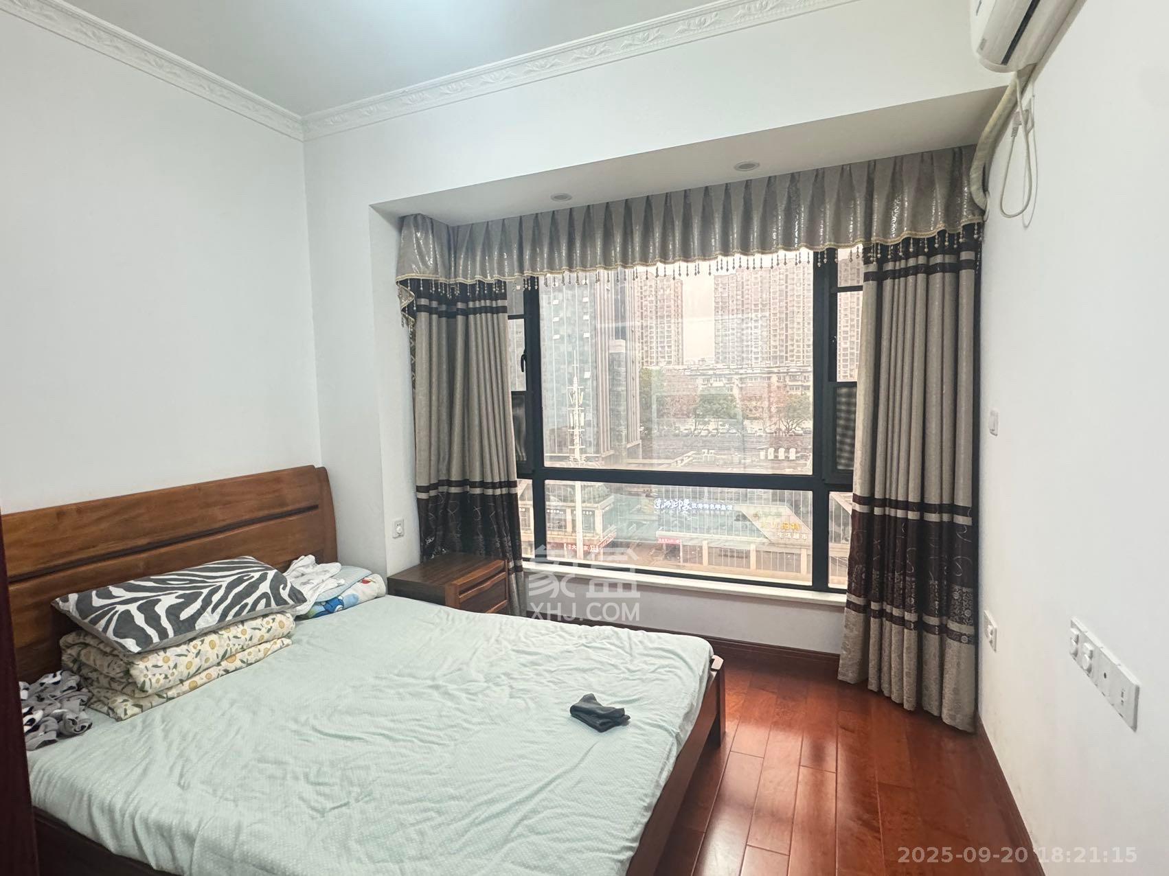 中南红领邦（红星嘉和苑）  3室2厅2卫    2700.0元/月室内图