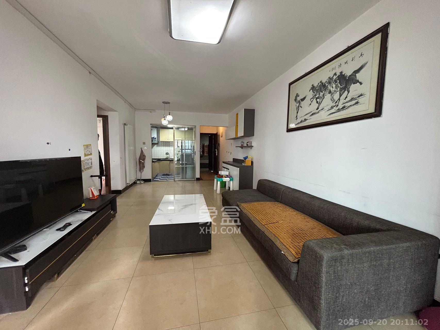 达美D6区  3室2厅1卫    2500.0元/月室内图