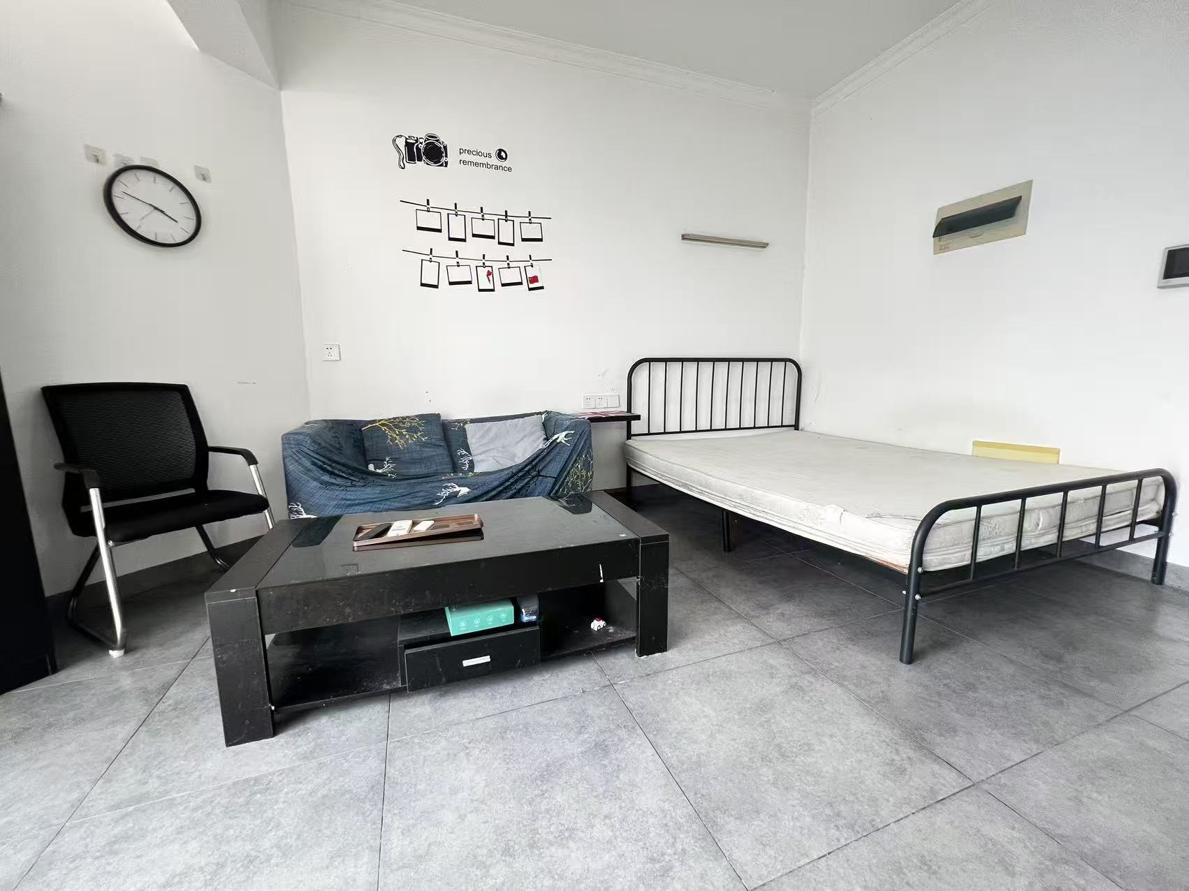 领御一方中心 1室1厅1卫 800.0元/月 领御一方中心 1室1厅1卫 800.0元/月室内图