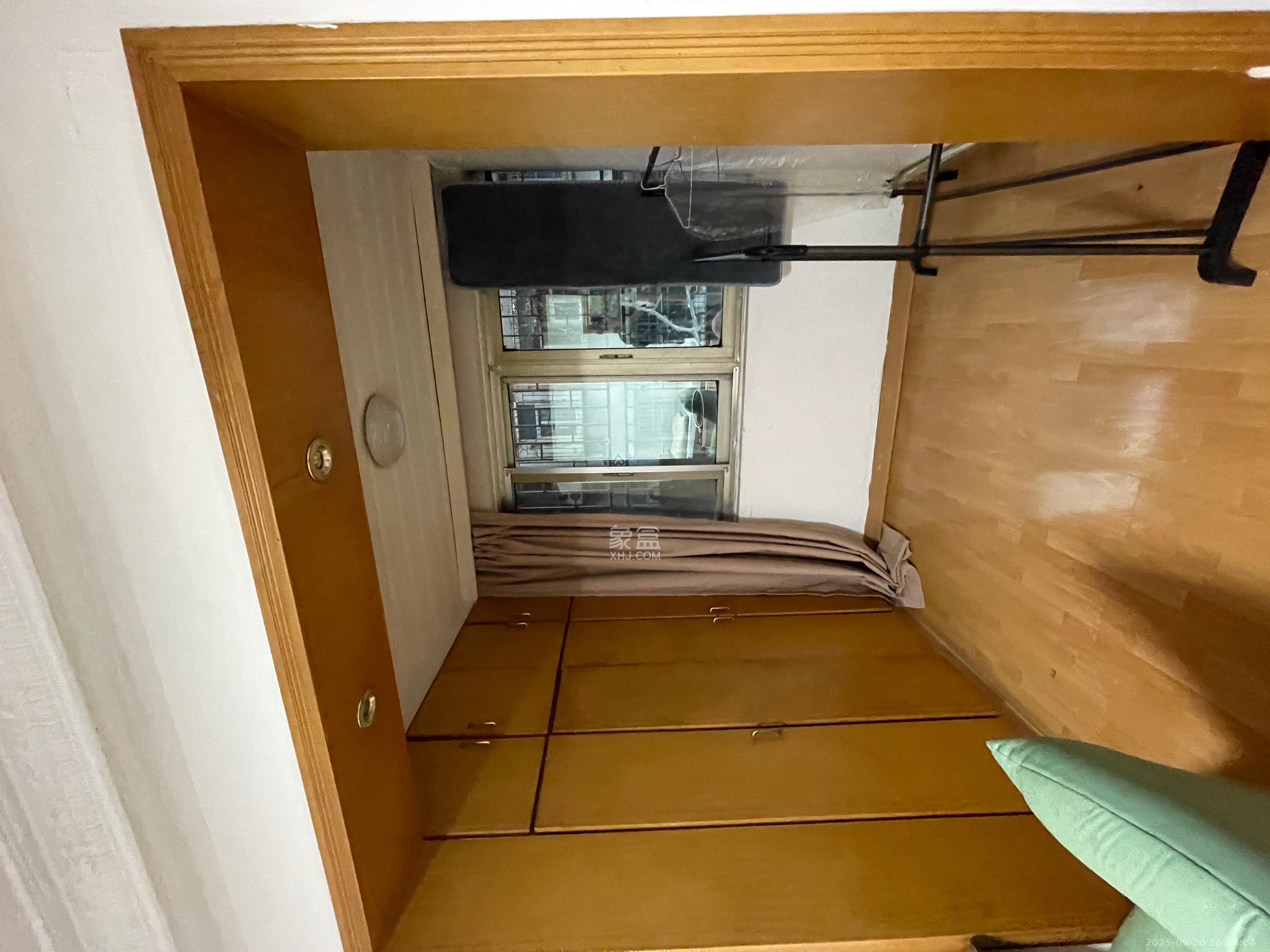 中意花苑  1室1厅1卫    1600.0元/月室内图