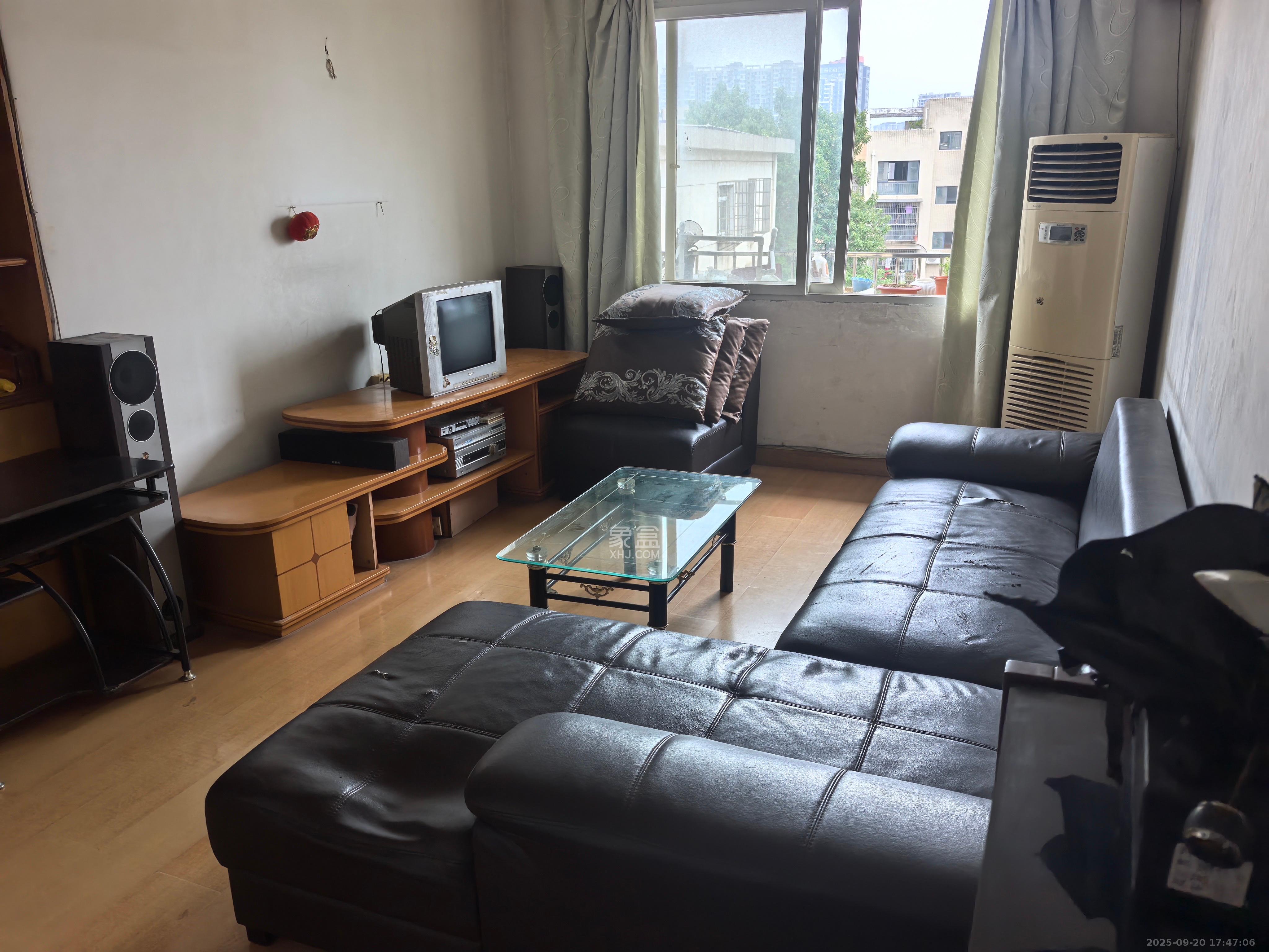 南园小区 2室2厅1卫 1400.0元/月 南园小区 2室2厅1卫 1400.0元/月室内图