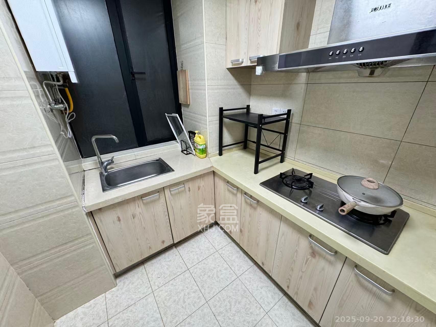 永祺西京  2室2厅1卫    2450.0元/月室内图