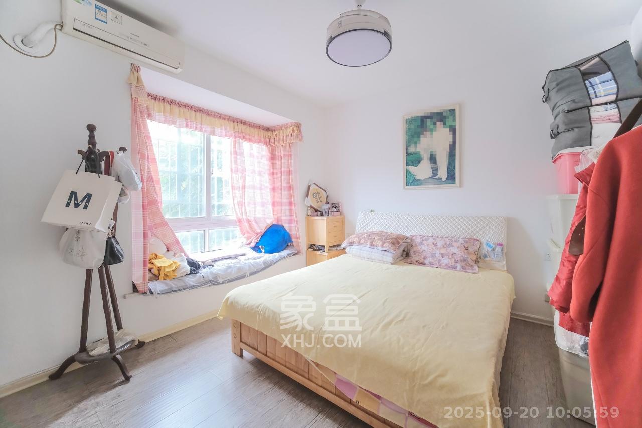 山水湾 2室2厅1卫 1900.0元/月 山水湾 2室2厅1卫 1900.0元/月室内图