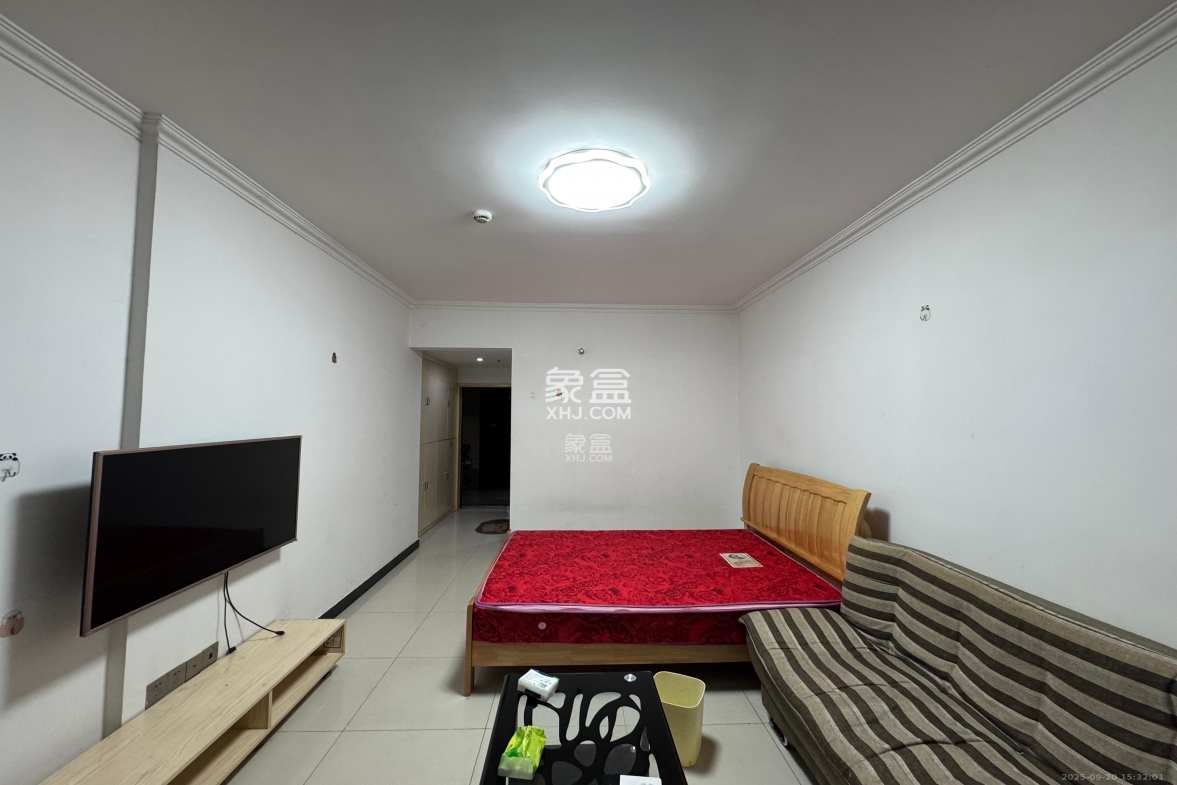 蓝湾国际广场 1室1厅1卫 1600.0元/月 蓝湾国际广场 1室1厅1卫 1600.0元/月室内图