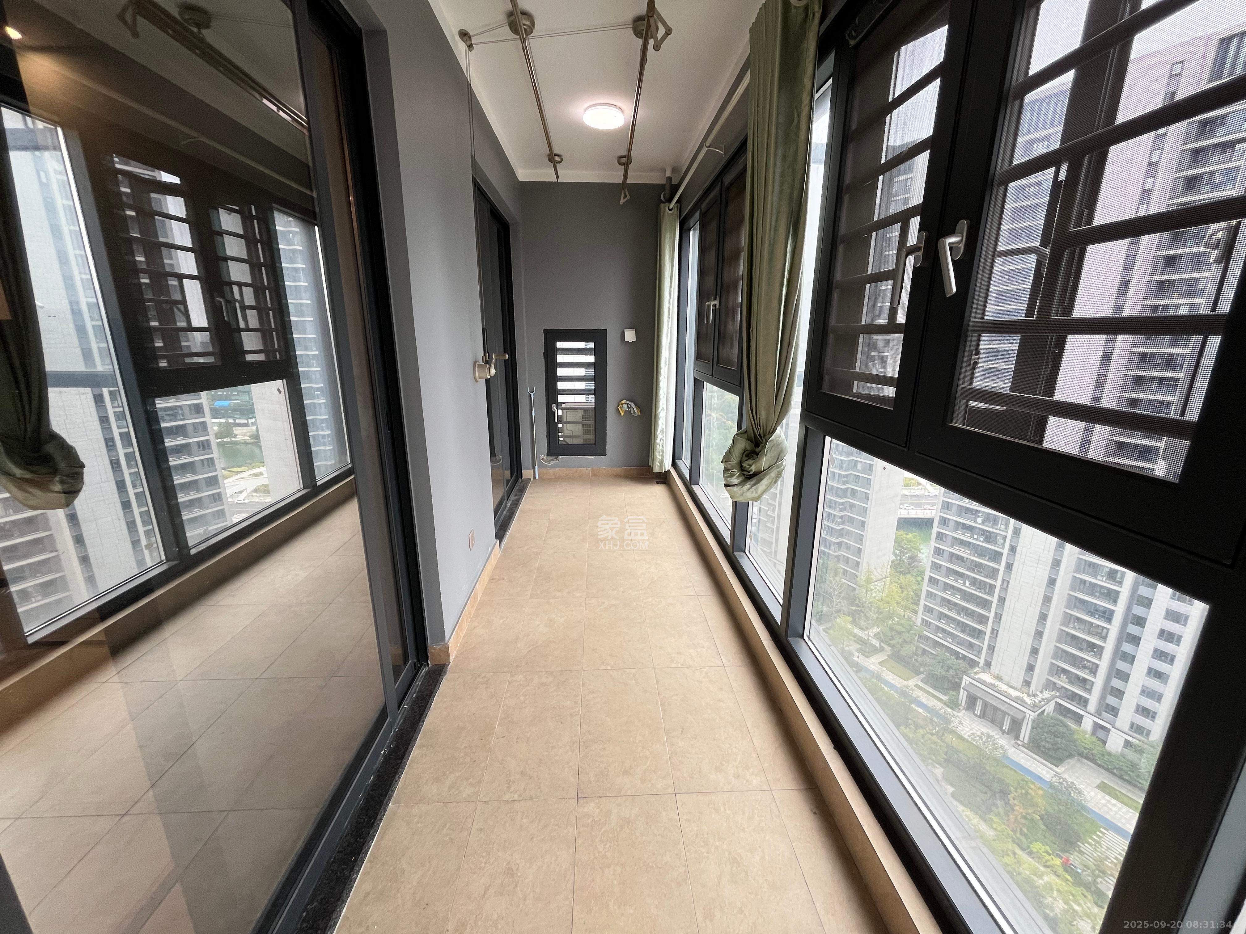 中海阅江府 3室2厅2卫 3800.0元/月 中海阅江府 3室2厅2卫 3800.0元/月室内图