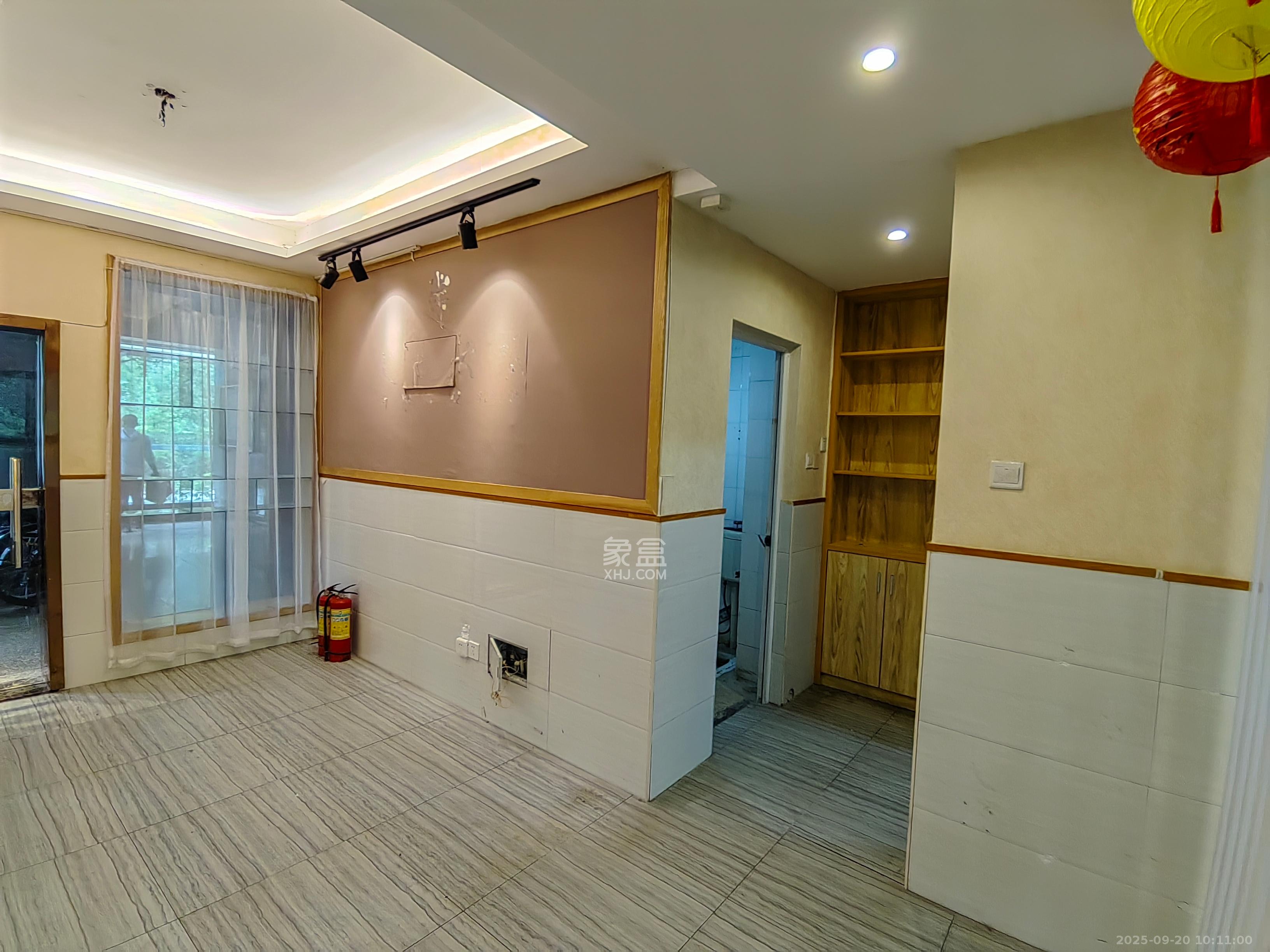 湘江世纪城星江苑 3室2厅2卫 2800.0元/月 湘江世纪城星江苑 3室2厅2卫 2800.0元/月室内图