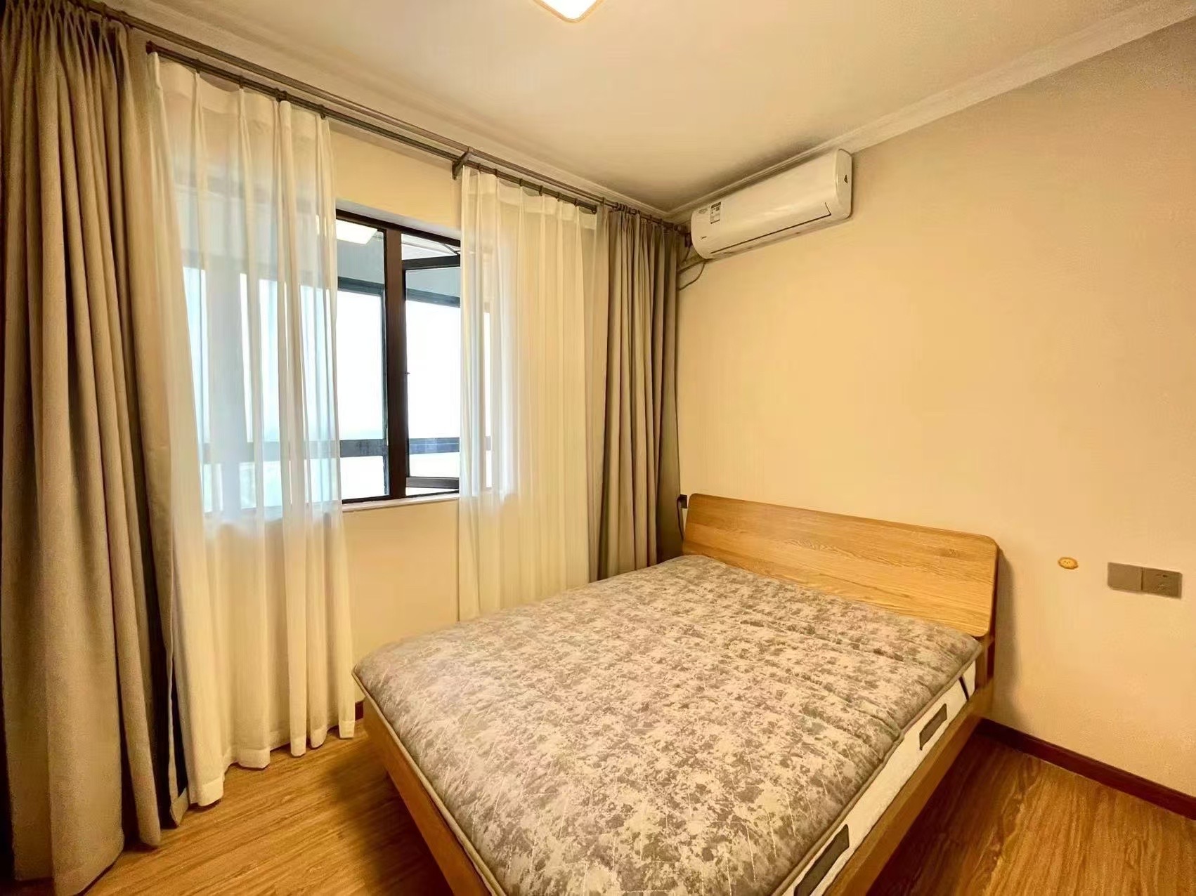 华耀碧桂园十里江湾誉峯 1室0厅0卫 2200.0元/月 华耀碧桂园十里江湾誉峯 1室0厅0卫 2200.0元/月室内图