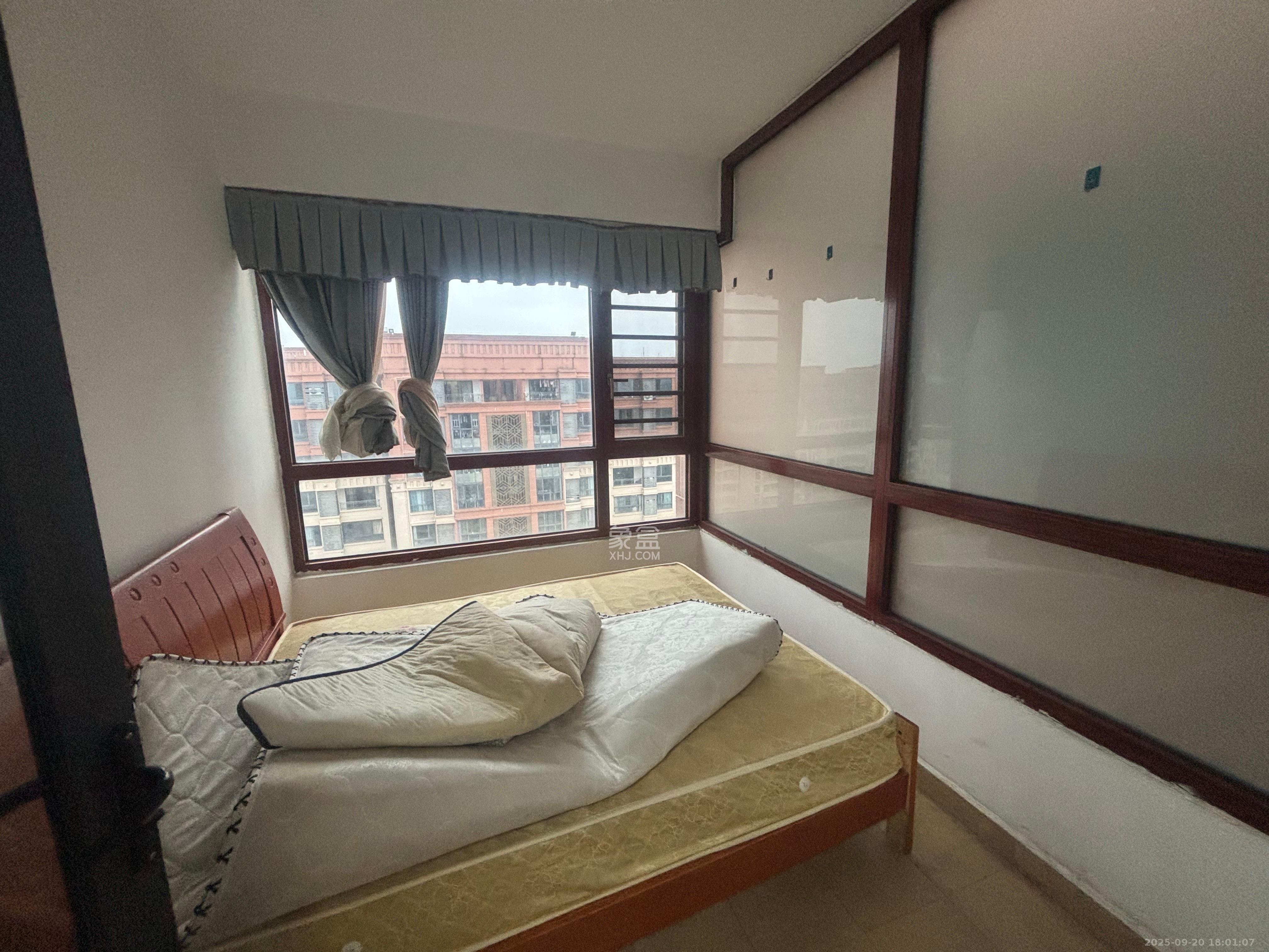 五矿万境蓝山  3室2厅1卫    2300.0元/月室内图