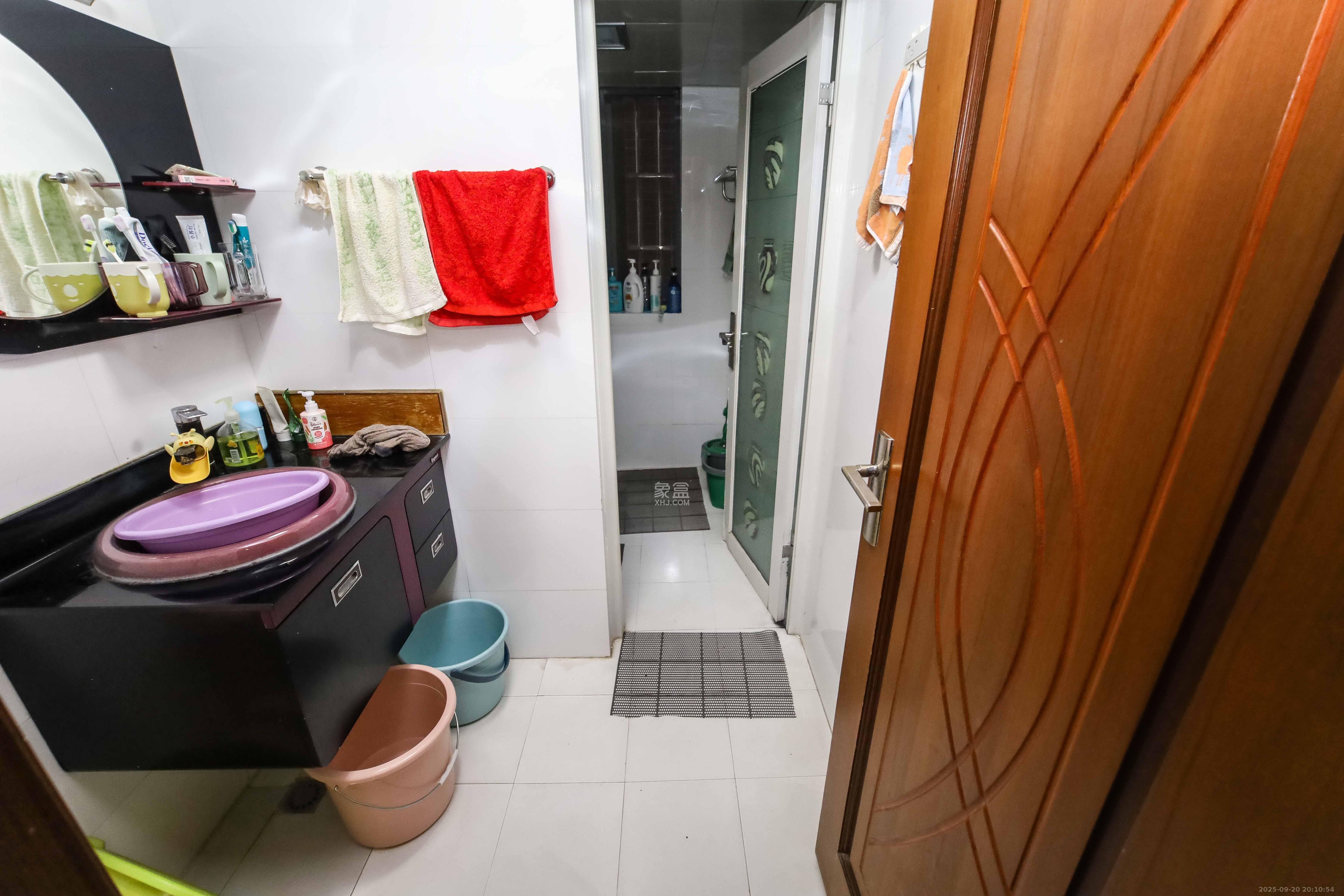 西子花苑  3室2厅1卫    99.8万卫生间