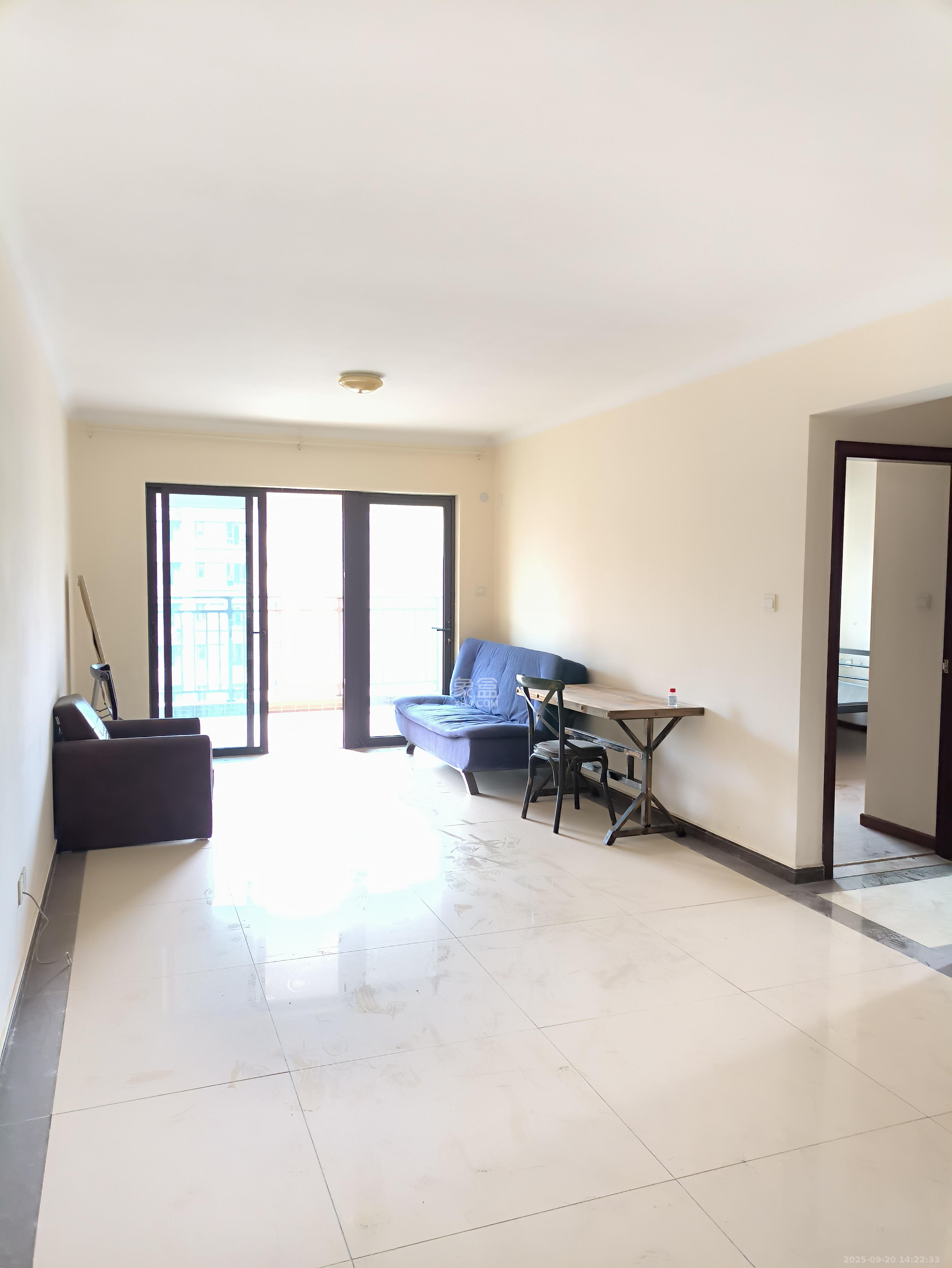 时代倾城二期  2室2厅1卫    1700.0元/月 时代倾城二期  2室2厅1卫    1700.0元/月