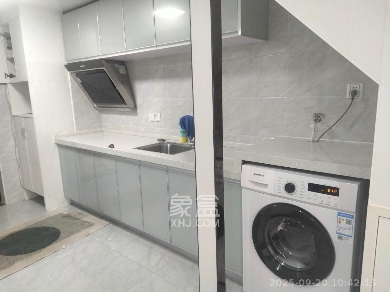 中建芙蓉嘉苑  1室1厅1卫   1600.00元/月室内图