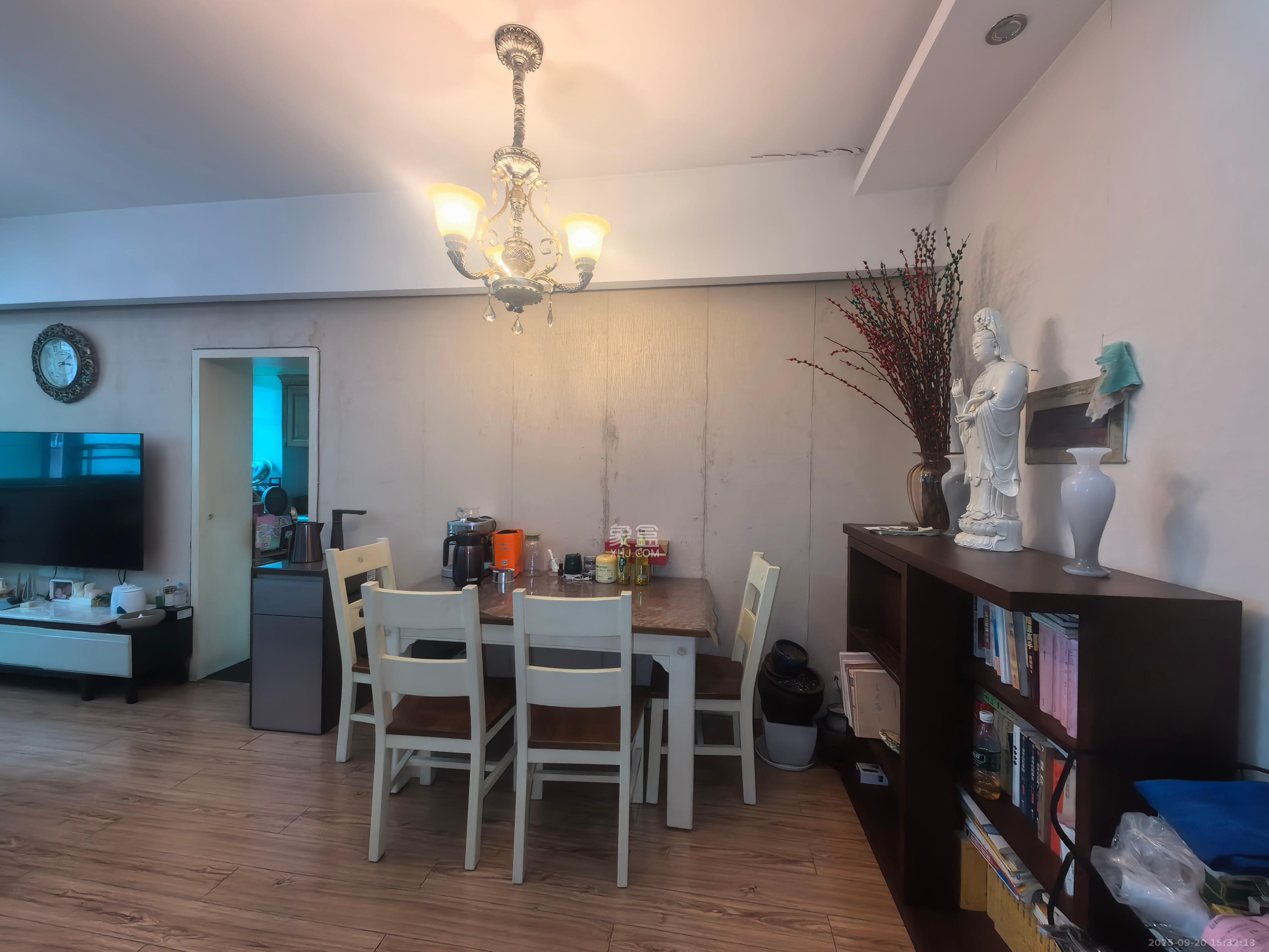 名都花园  2室2厅1卫    2600.0元/月室内图