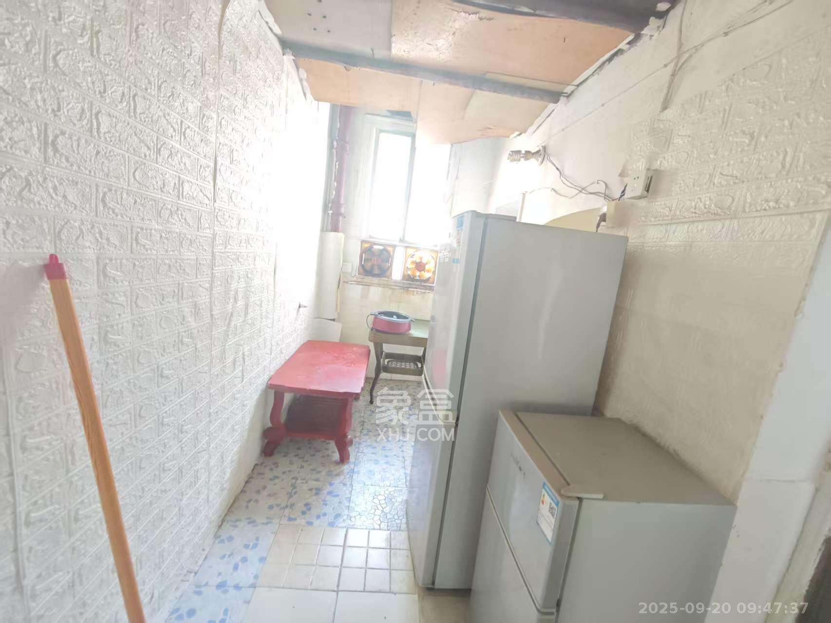 建湘新村  1室1厅1卫    600.0元/月 建湘新村  1室1厅1卫    600.0元/月室内图