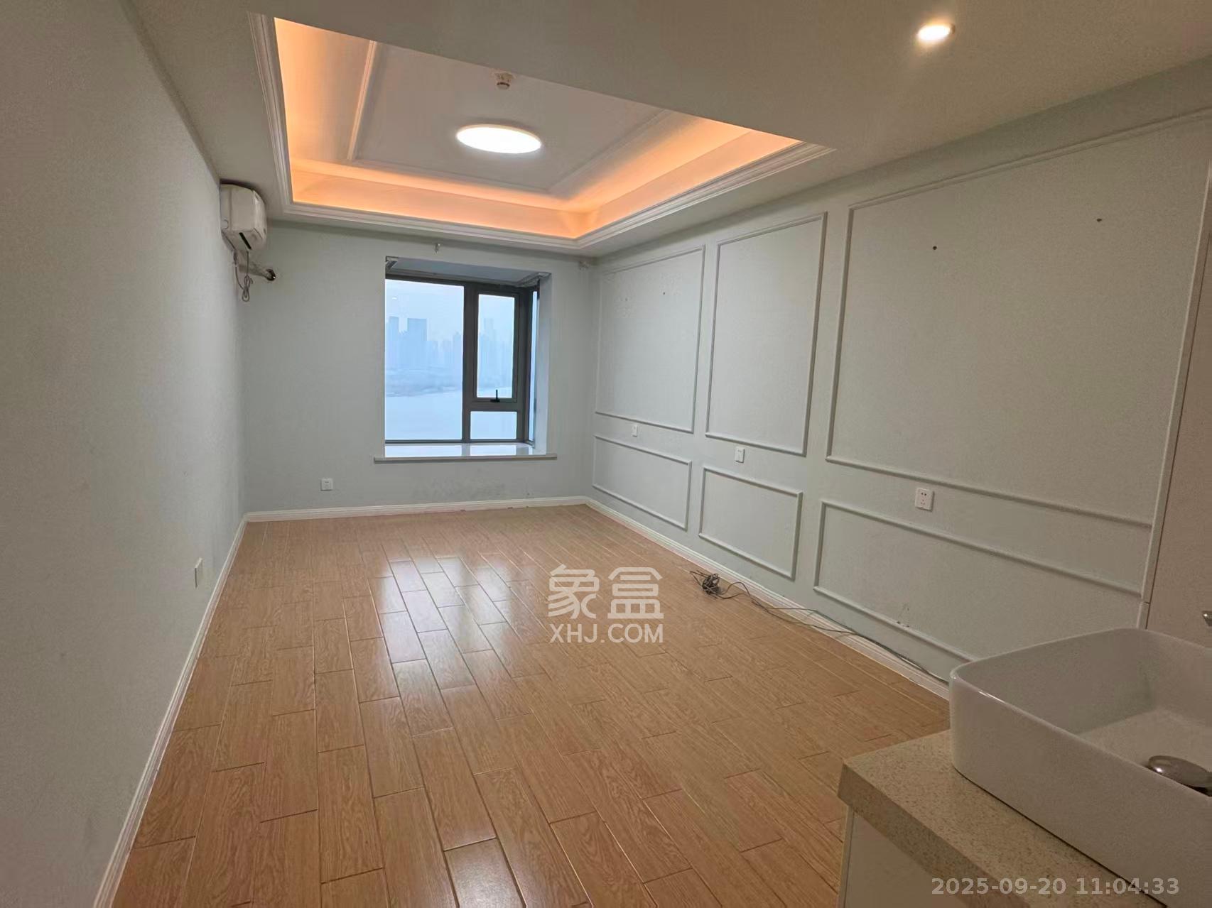 潮宗御苑 4室2厅2卫 7500.0元/月 潮宗御苑 4室2厅2卫 7500.0元/月室内图