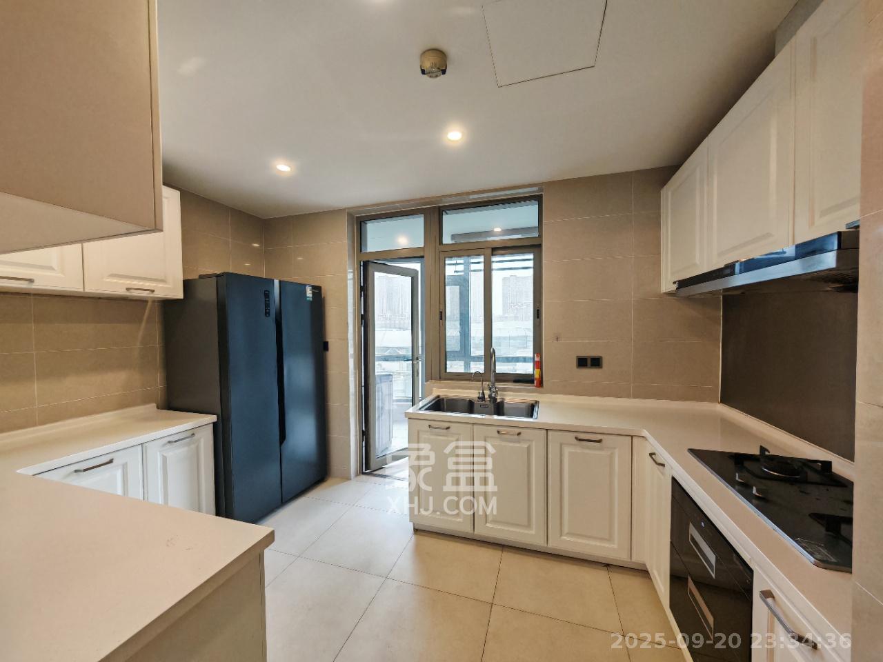 梅溪湖金茂府(金茂广场)(金茂览秀城) 4室3厅3卫 12800.0元/月 梅溪湖金茂府(金茂广场)(金茂览秀城) 4室3厅3卫 12800.0元/月室内图