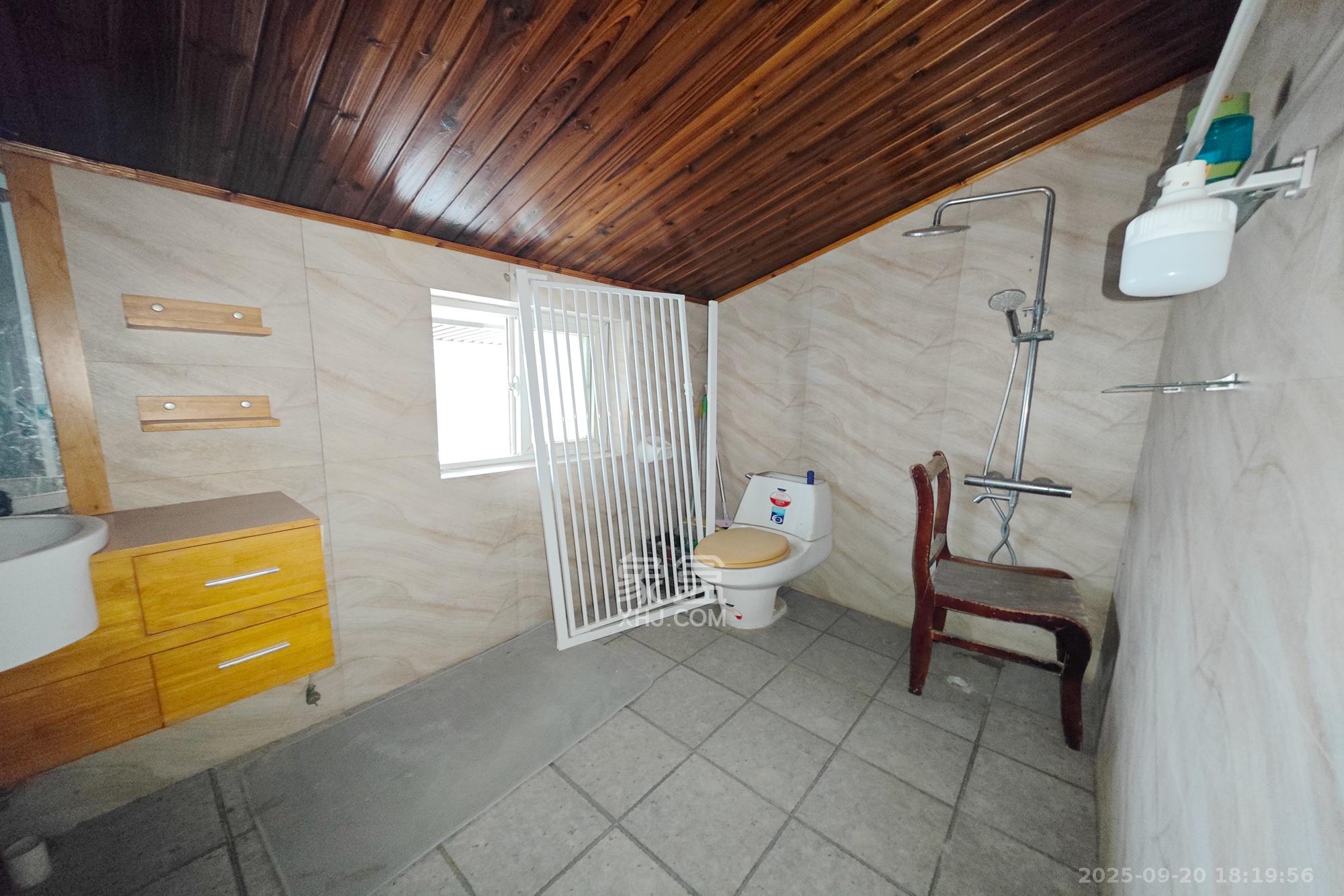 怡景民居  4室2厅2卫    65.0万其他