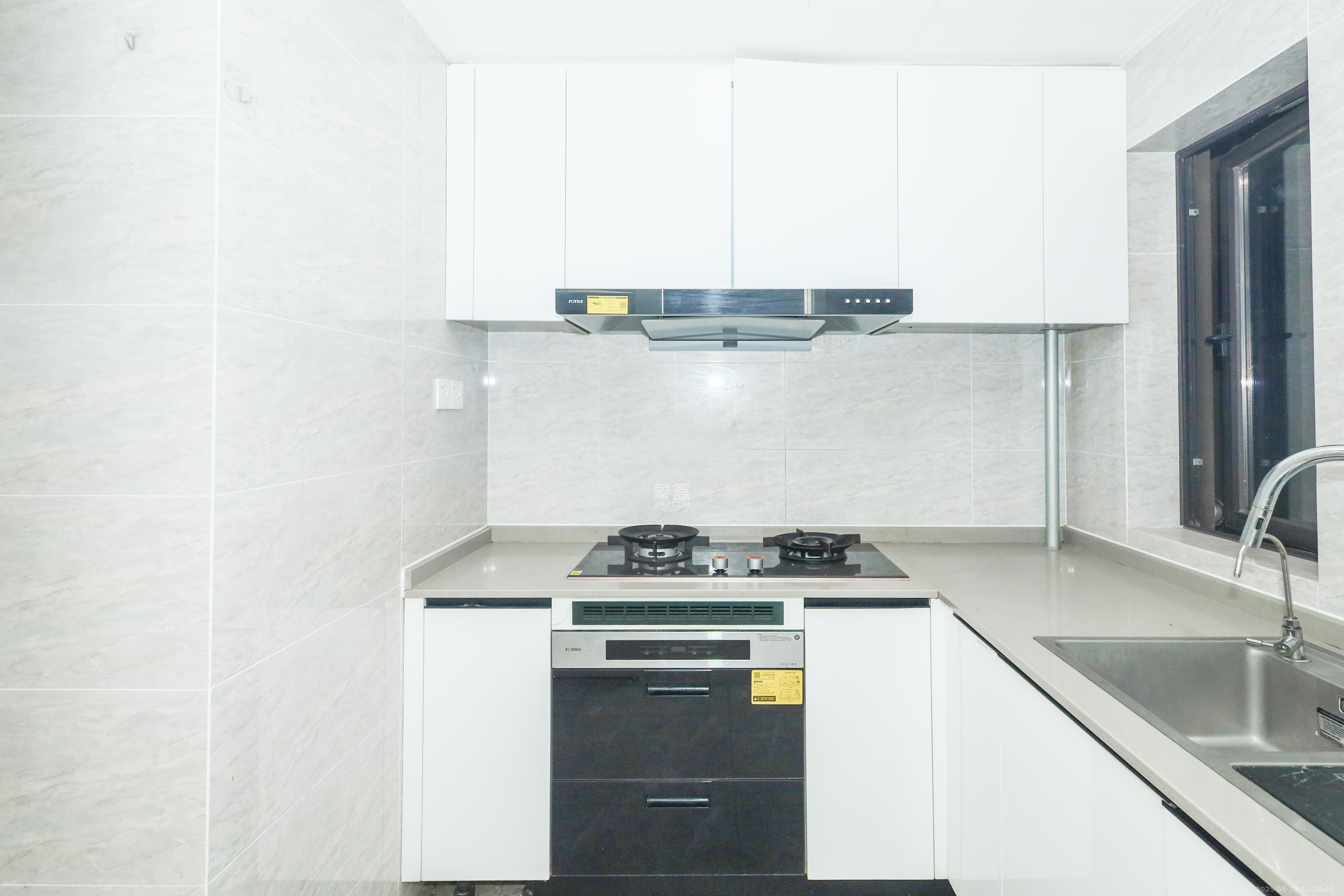 万科金色梦想D区 3室2厅2卫 120.0万 万科金色梦想D区 3室2厅2卫 120.0万厨房