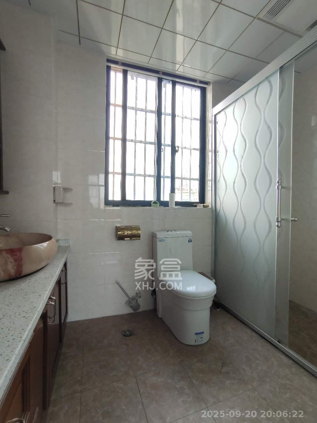 江河东澜湾 4室2厅2卫 3500.0元/月 江河东澜湾 4室2厅2卫 3500.0元/月室内图