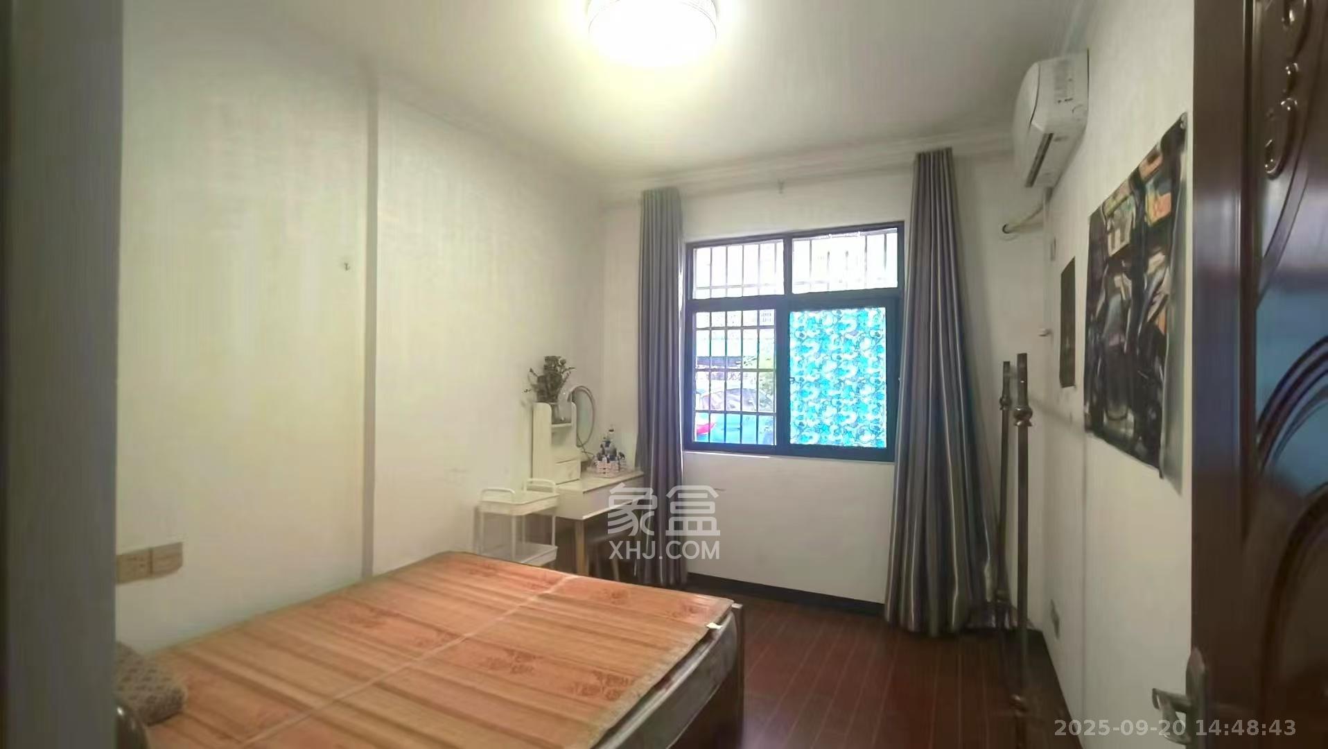 景塘家园  3室1厅1卫    2200.0元/月室内图