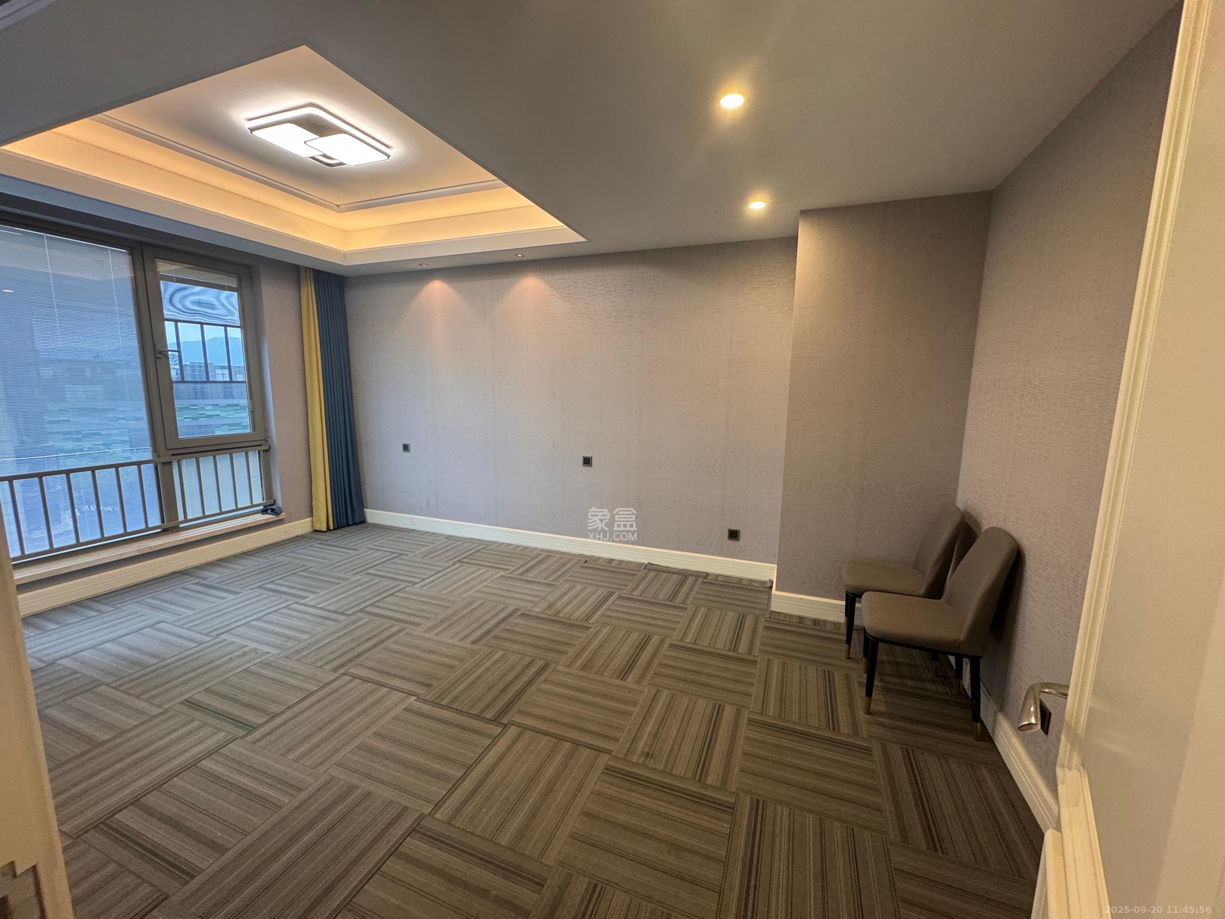 梅溪湖金茂府（金茂广场）（金茂览秀城）  5室2厅4卫    12000.0元/月室内图