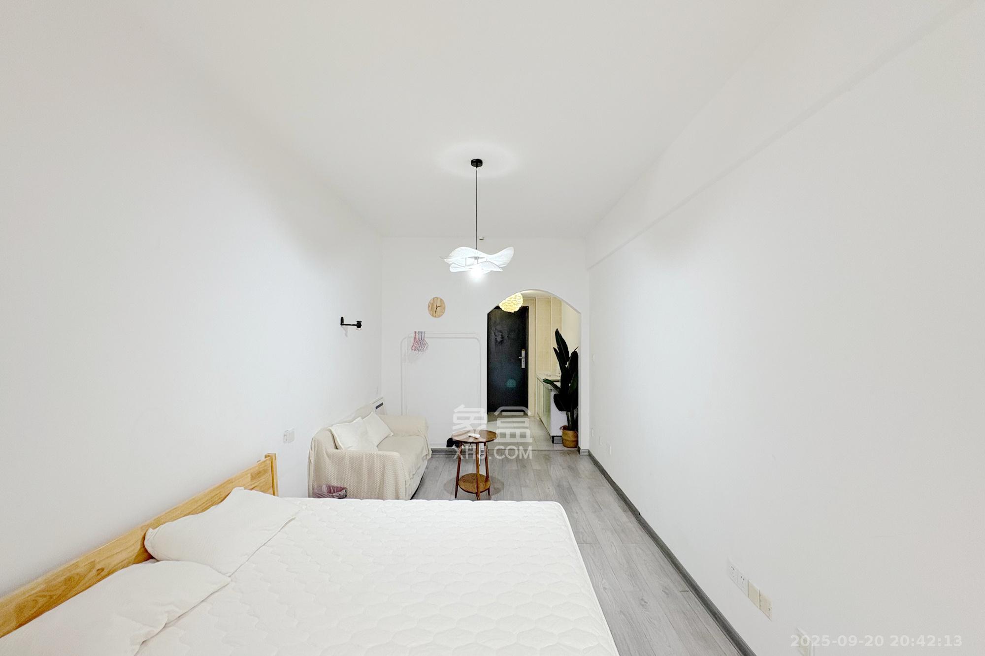 英尚国际 1室0厅0卫 38.0万 英尚国际 1室0厅0卫 38.0万卧室