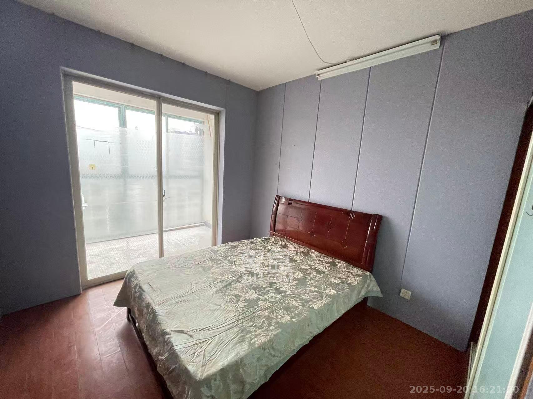 天鸿天府(天鸿中央大院) 3室2厅1卫 2500.0元/月 天鸿天府(天鸿中央大院) 3室2厅1卫 2500.0元/月室内图